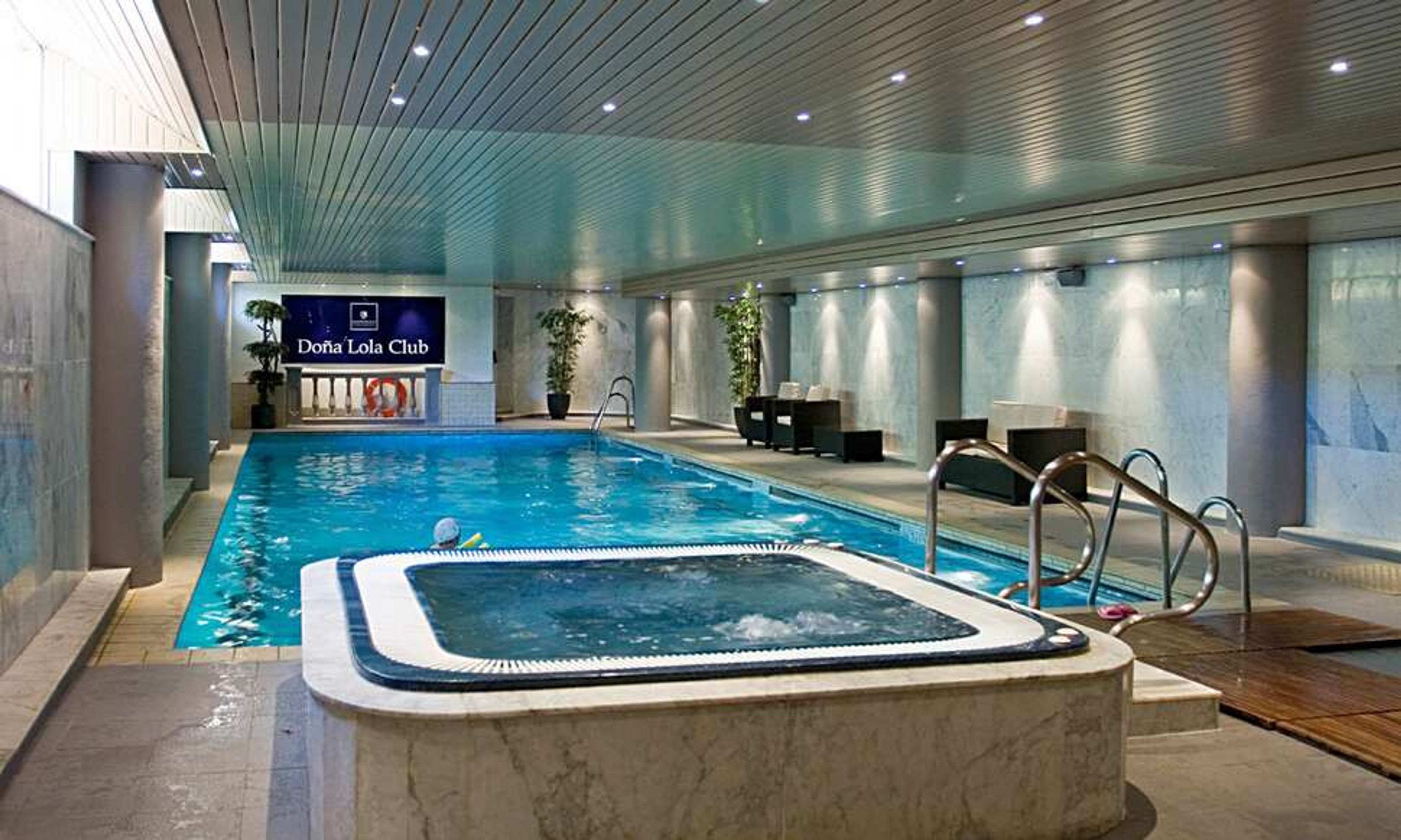 Macdonald Dona Lola foto 2