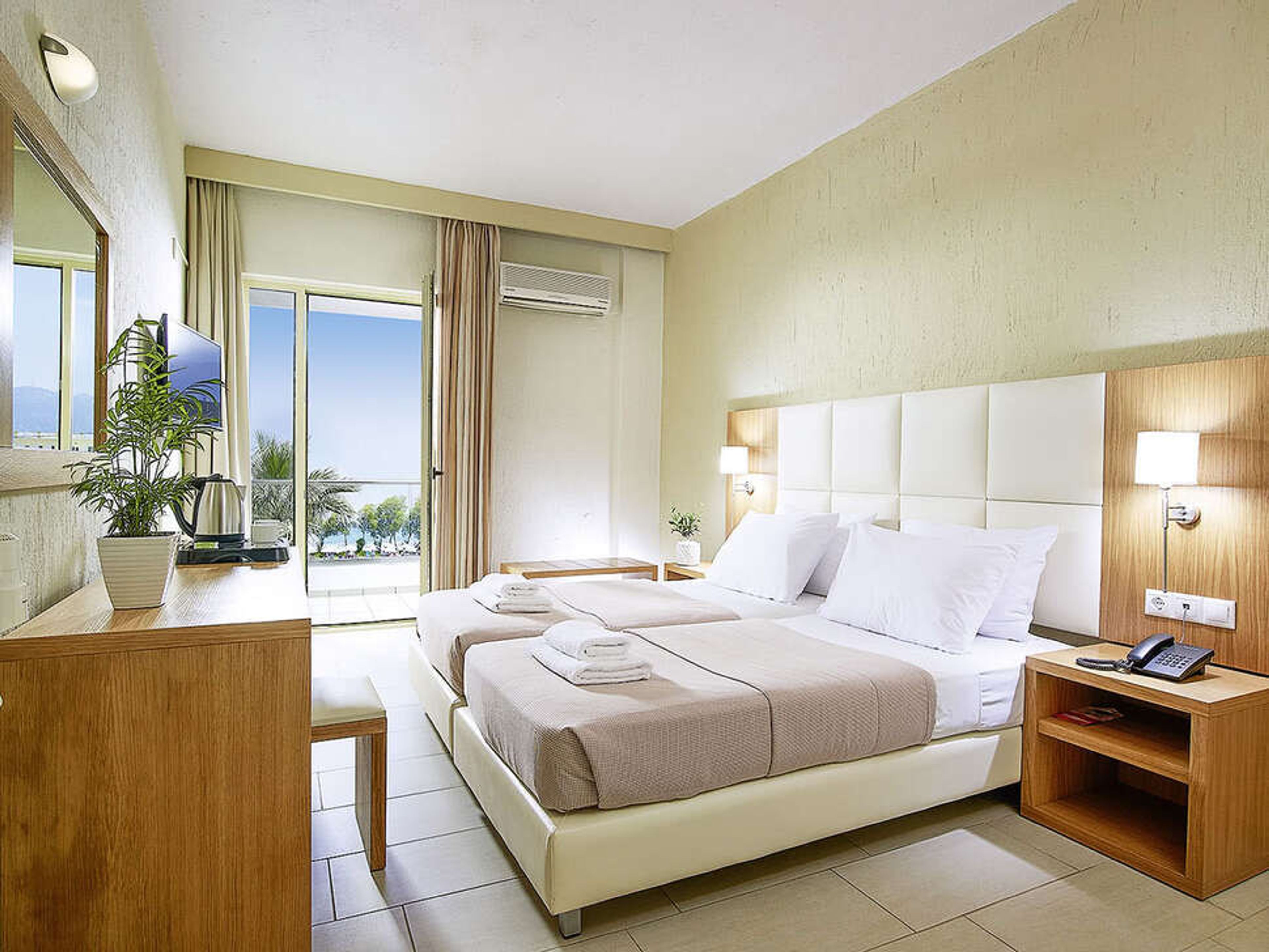 Malia Bay Beach Hotel & Bungalows foto 4
