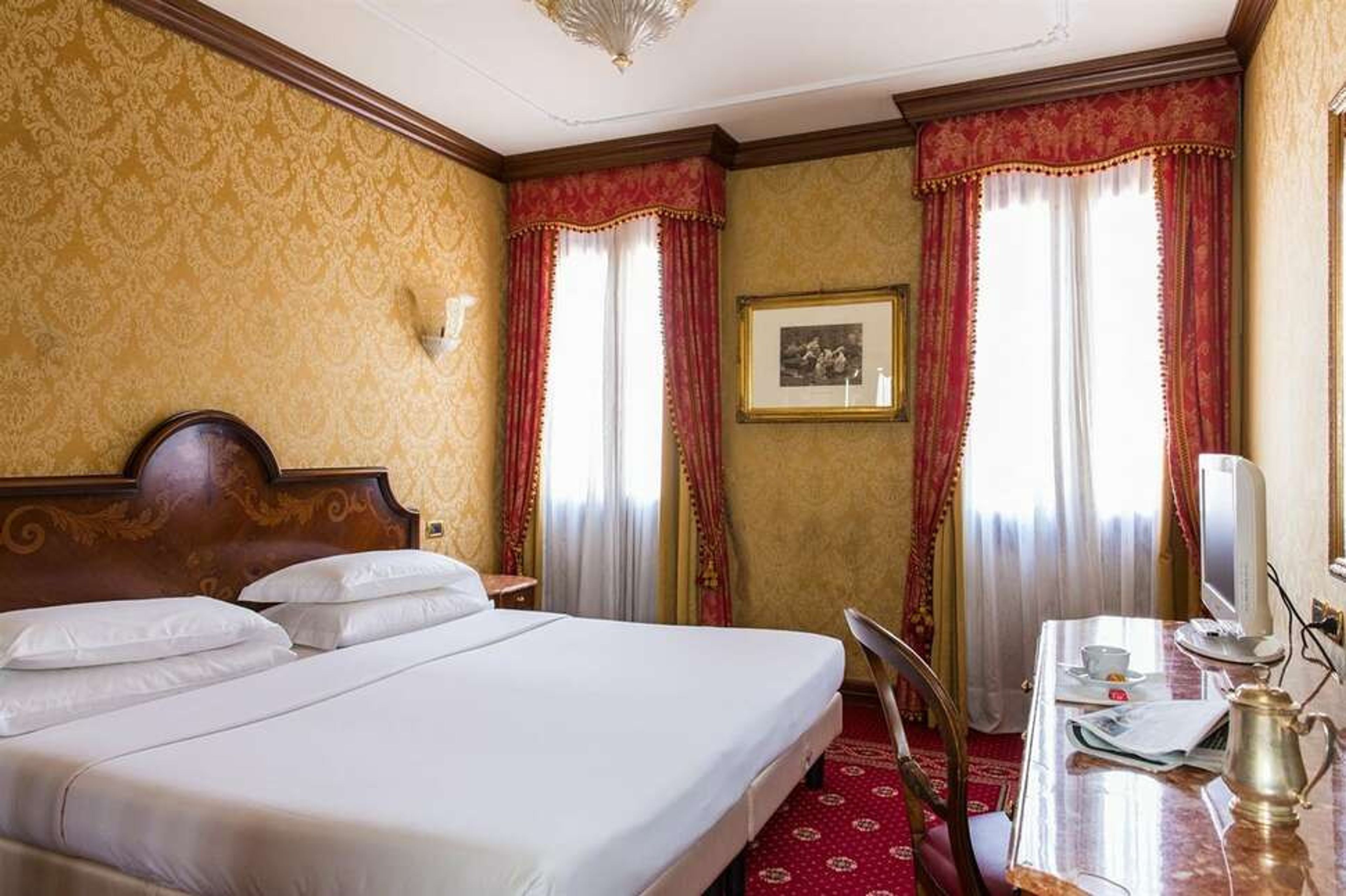 NH Venezia Santa Lucia foto 4