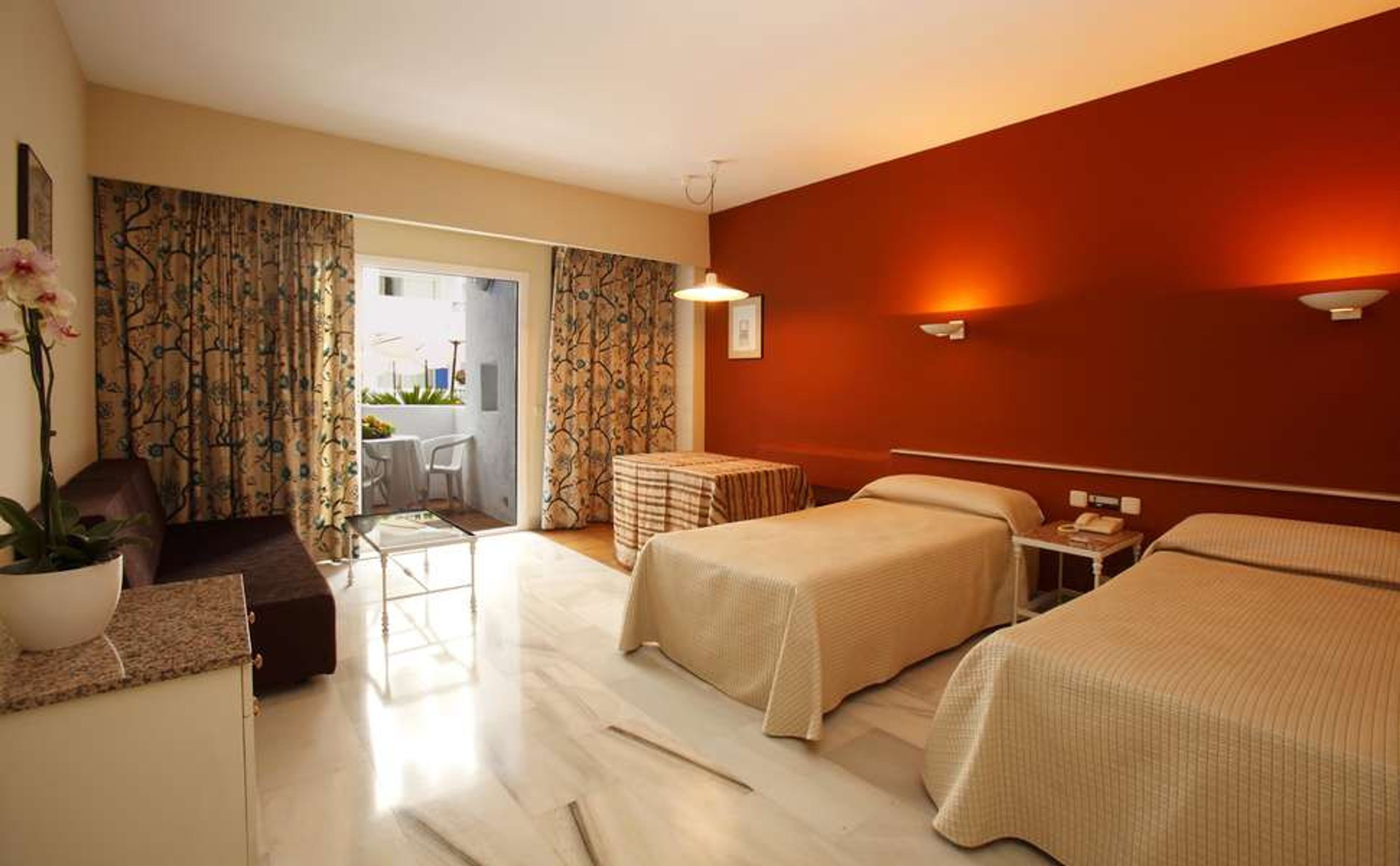 Occidental Puerto Banus (ex Pyr Marbella) foto 1