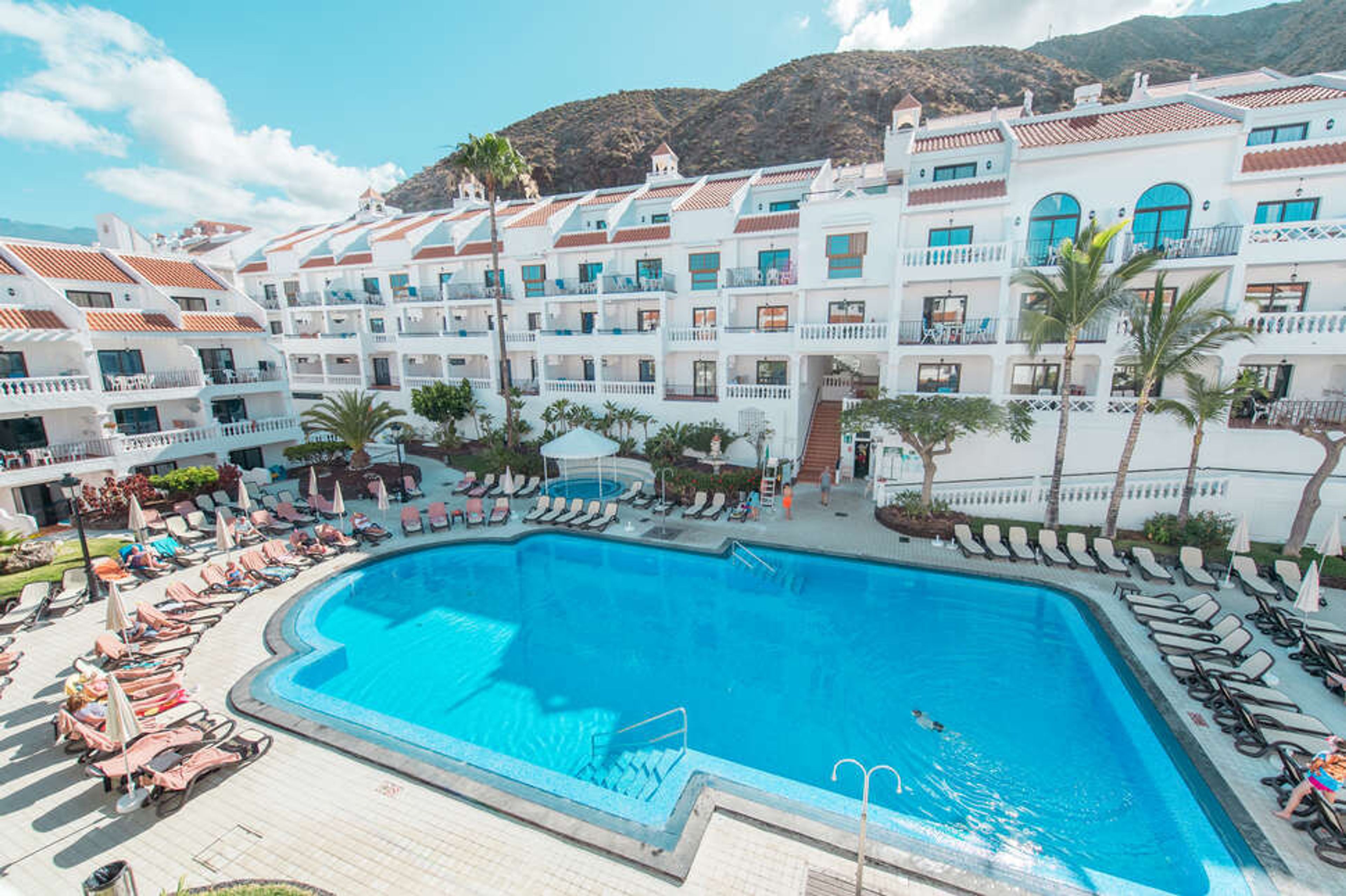 Ona Beverly Hills Heights