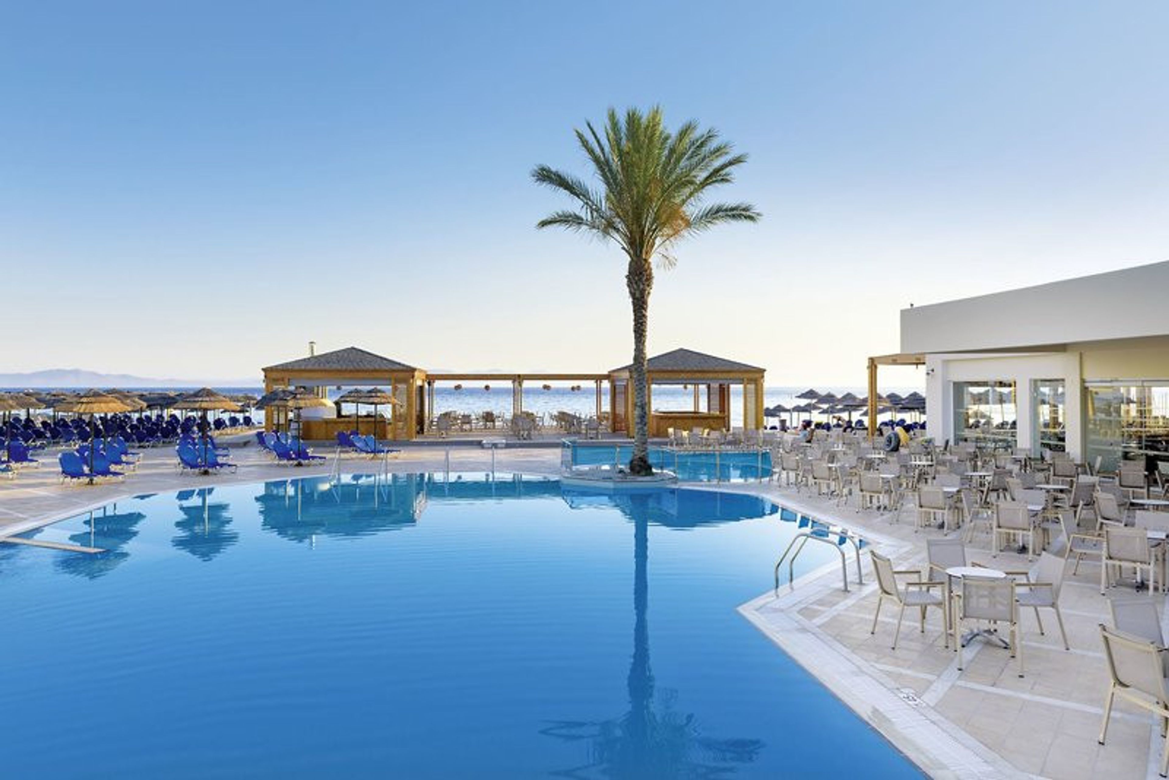 Avra Beach Resort en Bungalows afbeelding