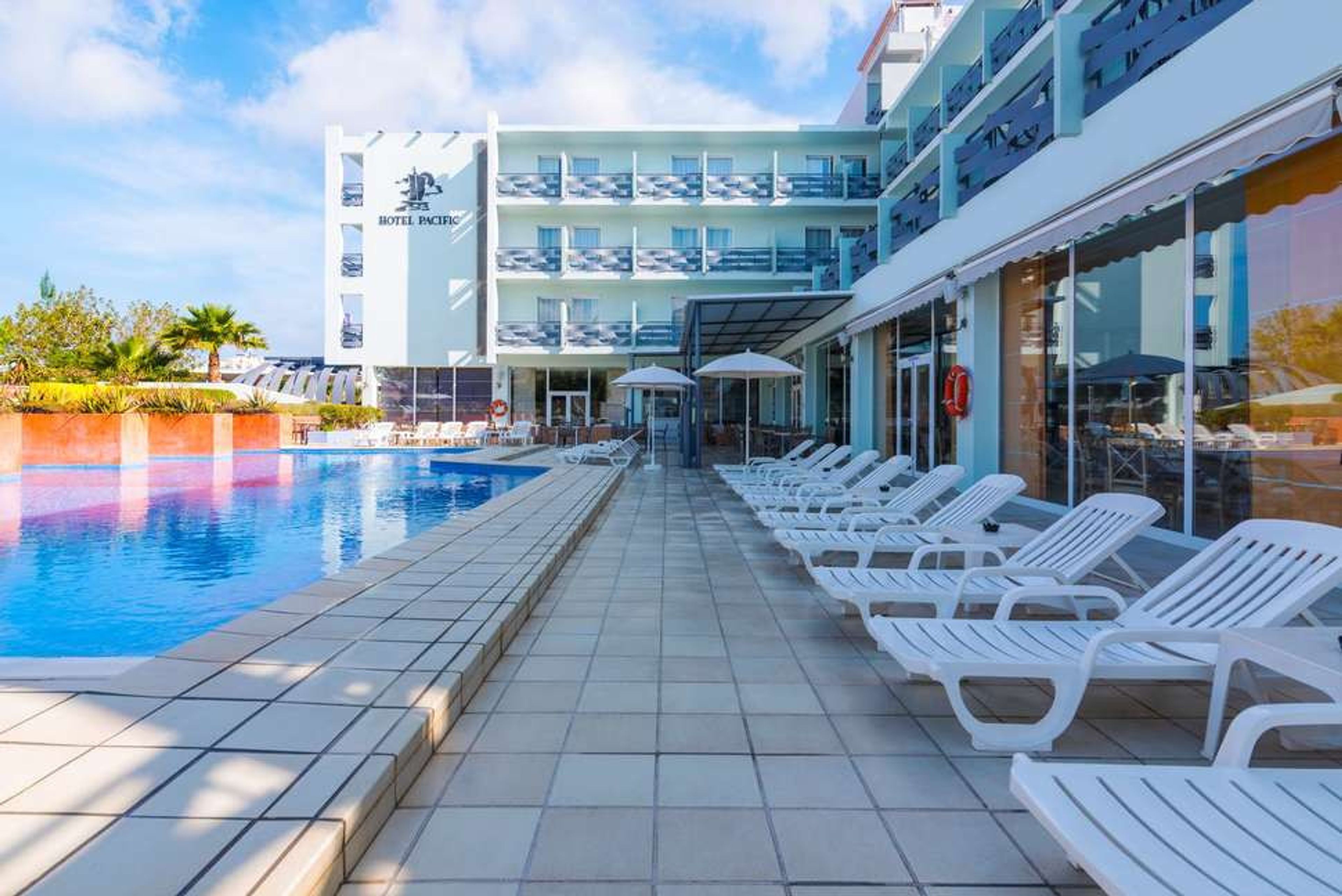 azuLine Pacific foto 1