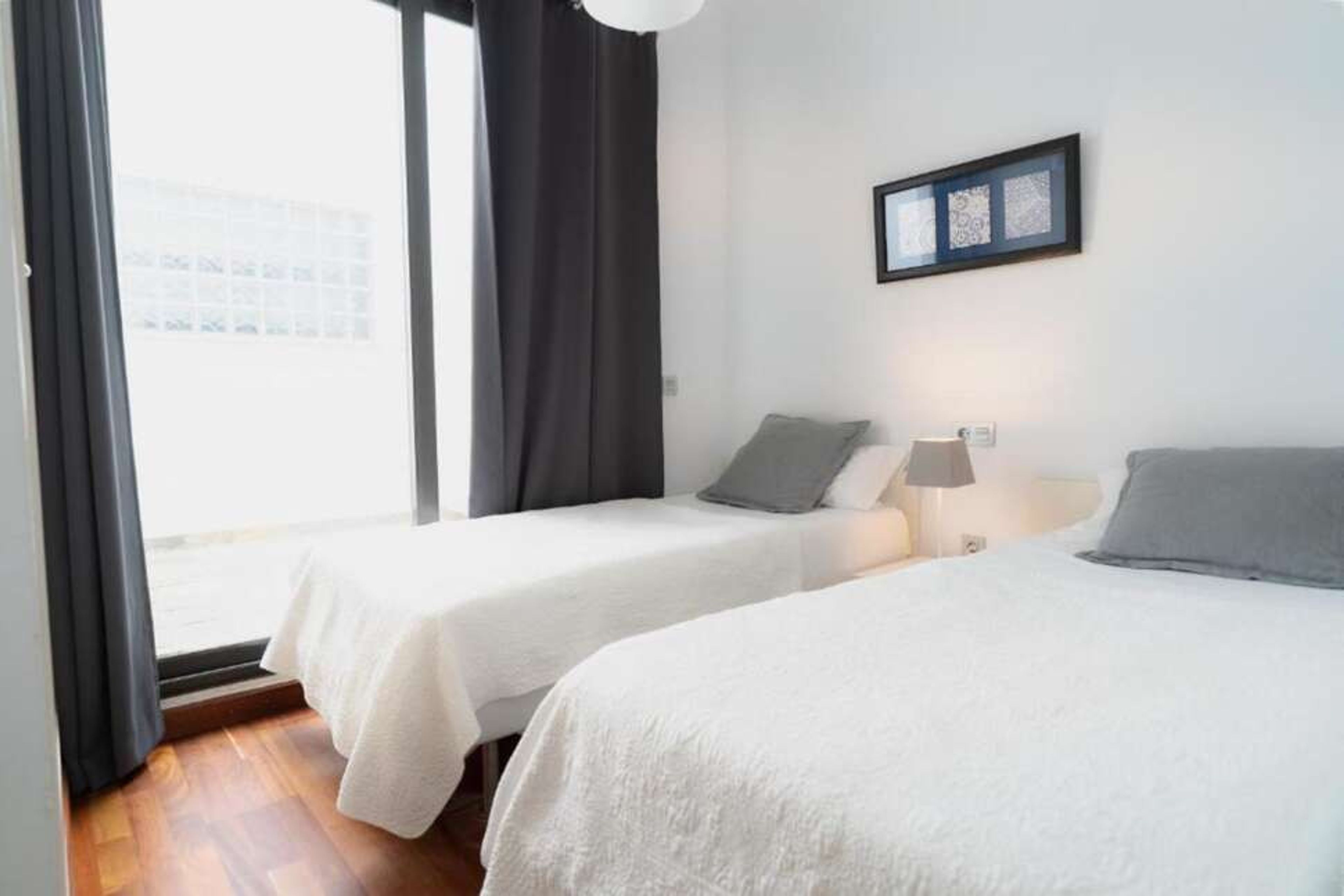 AZZ Sevilla Torre de la Plata foto 1