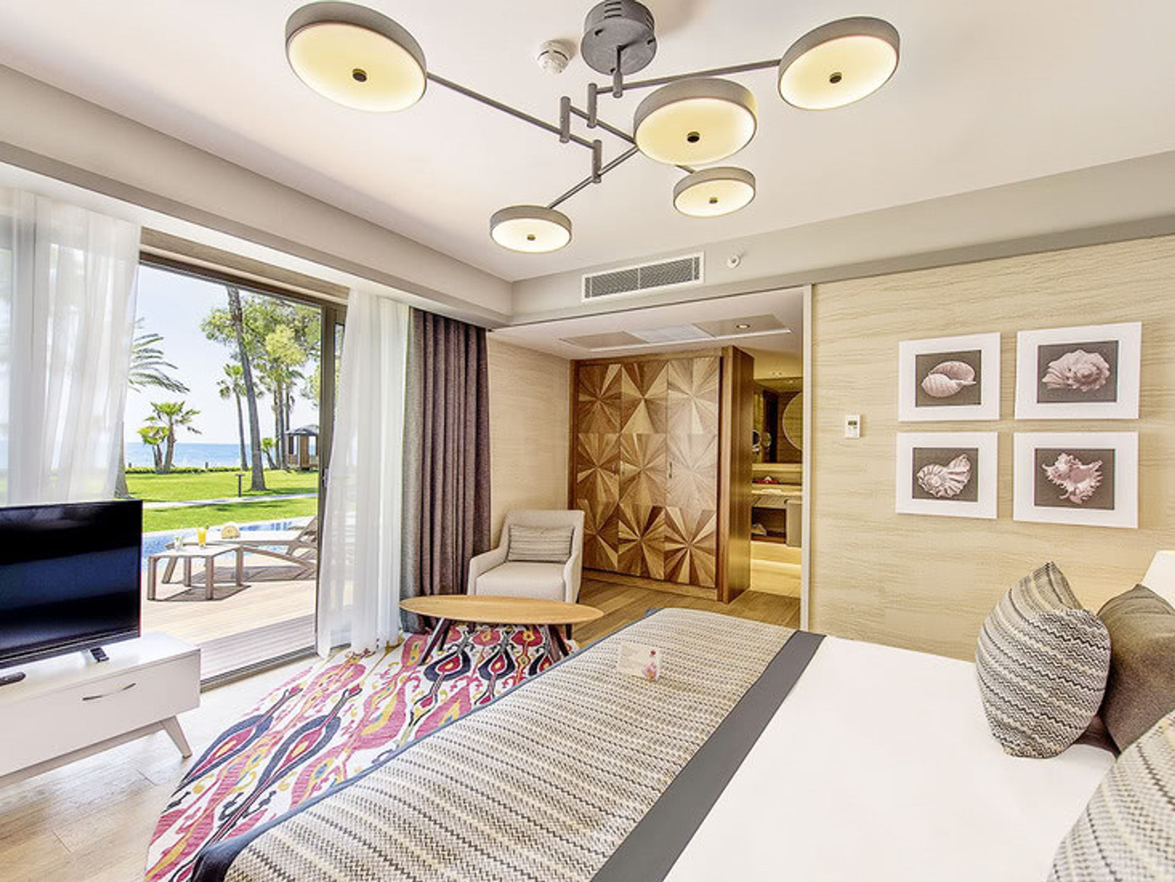 Acanthus and Cennet Barut Collection foto 3