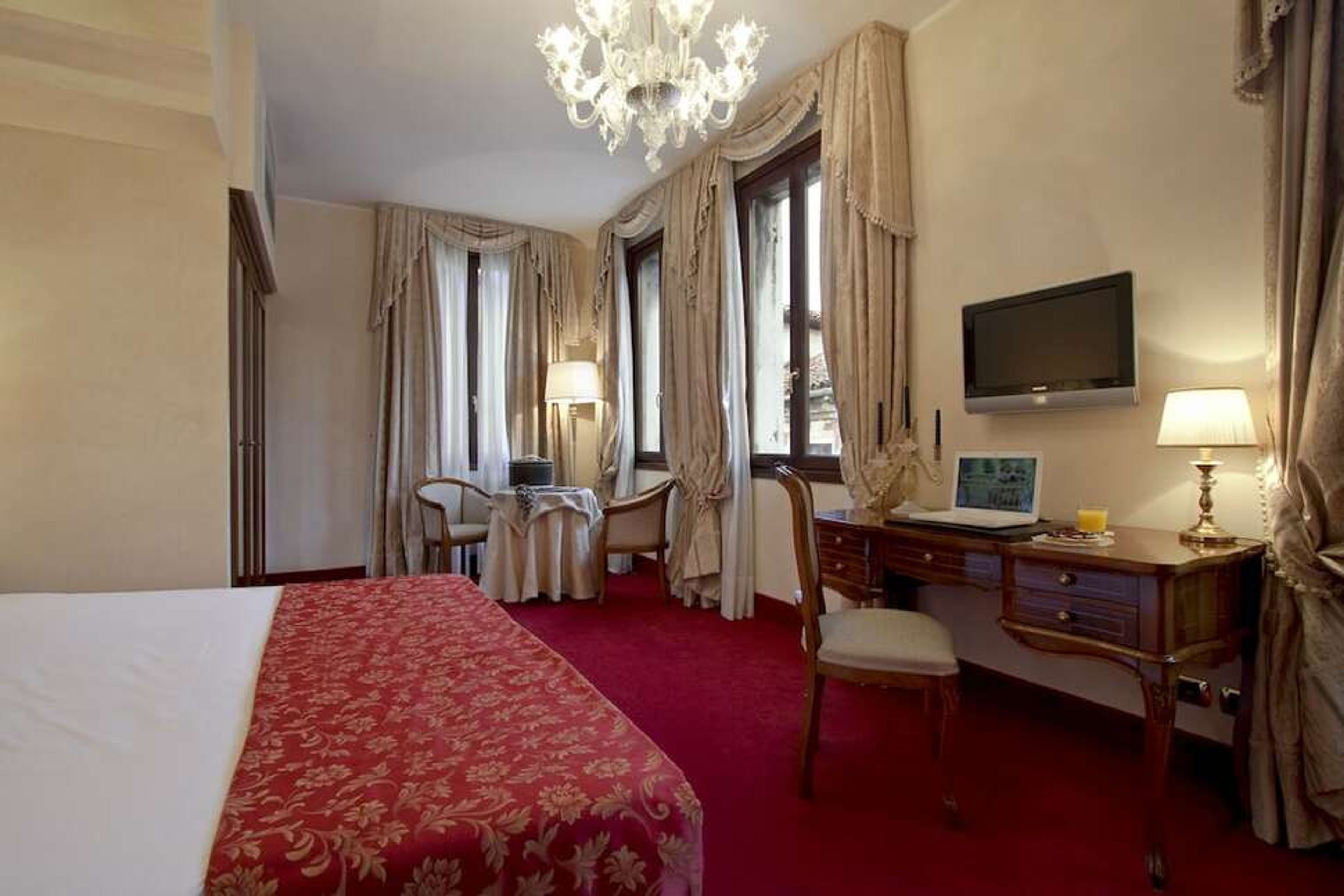 Hotel Al Ponte dei Sospirifoto3