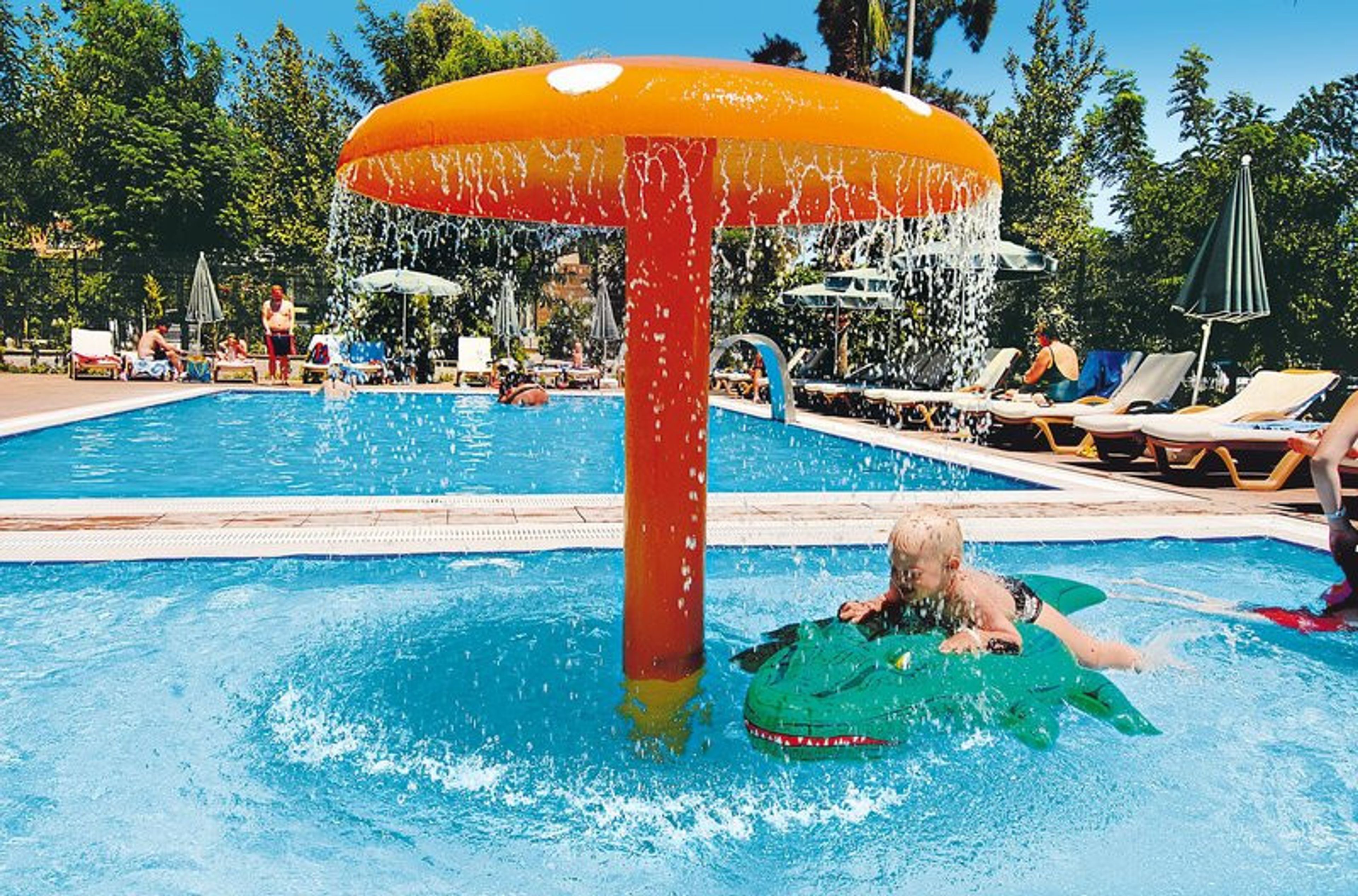 Ambassador Plaza foto 4