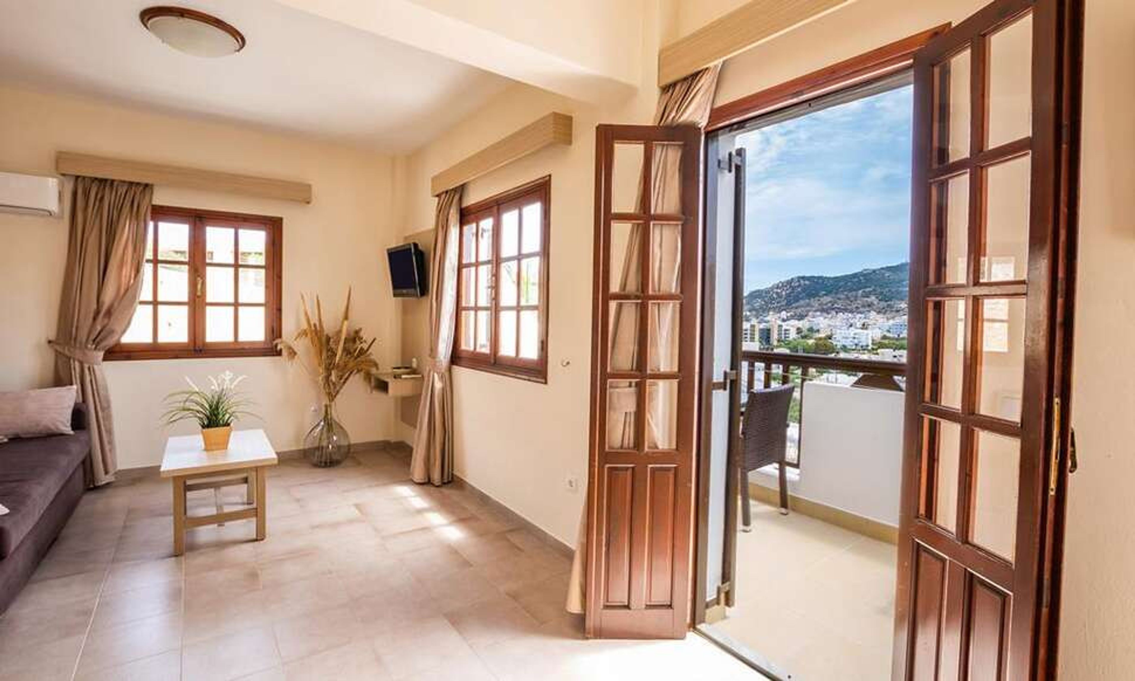 Aphrodite Luxury Studios foto 3