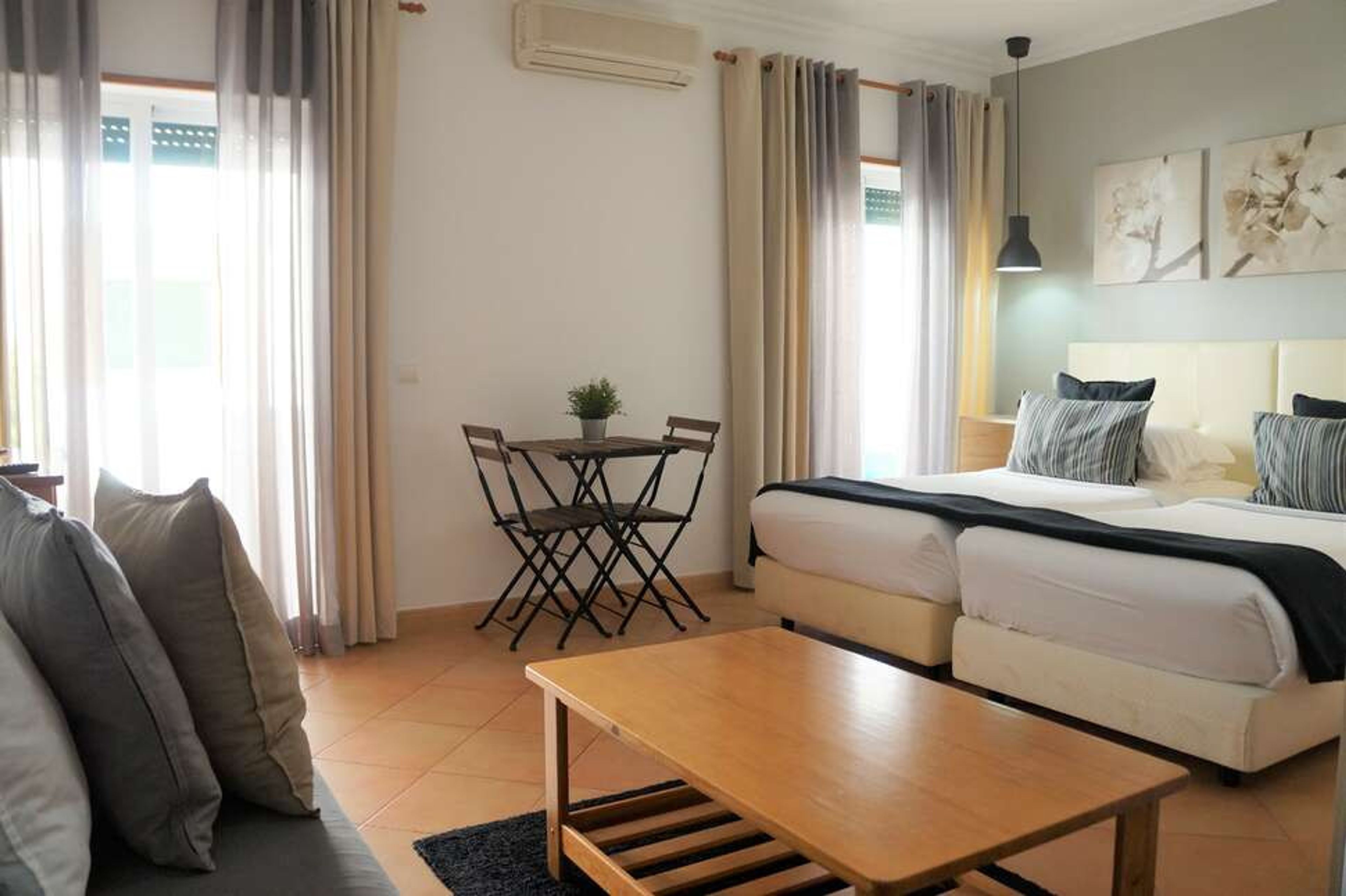 Appartementen Oasis Beach foto 4