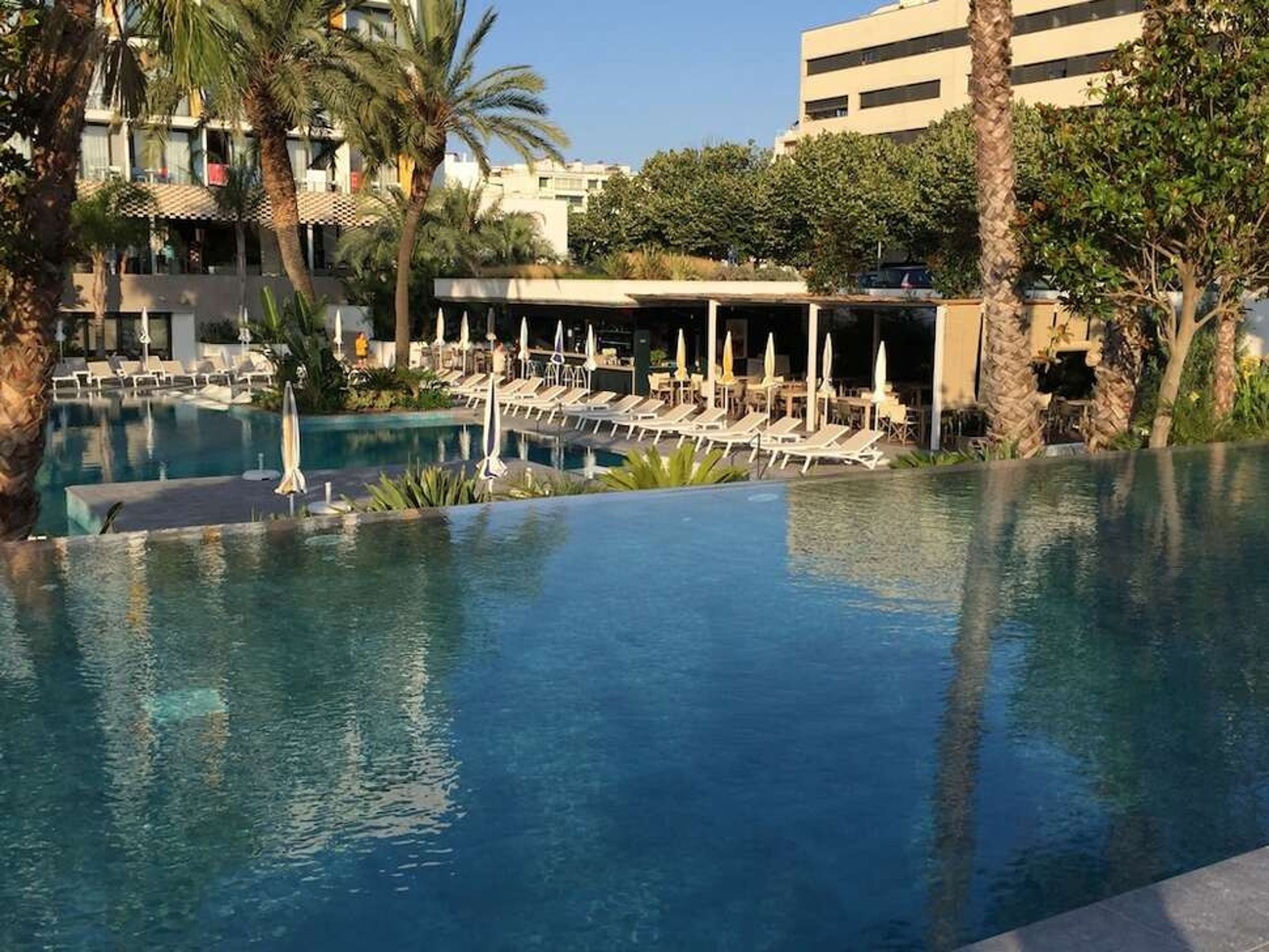 Aqua Silhouette foto 1