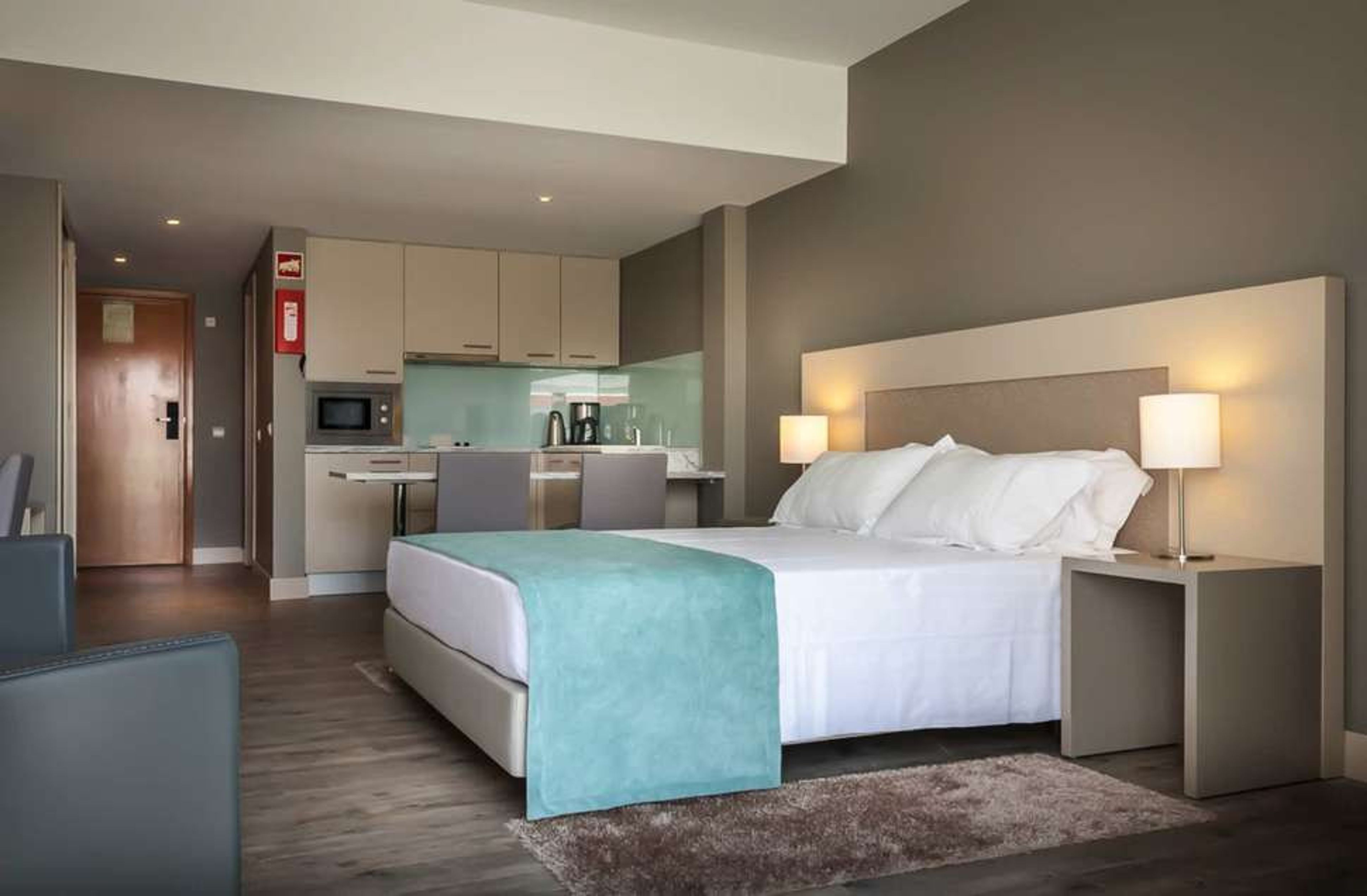 Aqualuz Lagos by The Editory foto 2