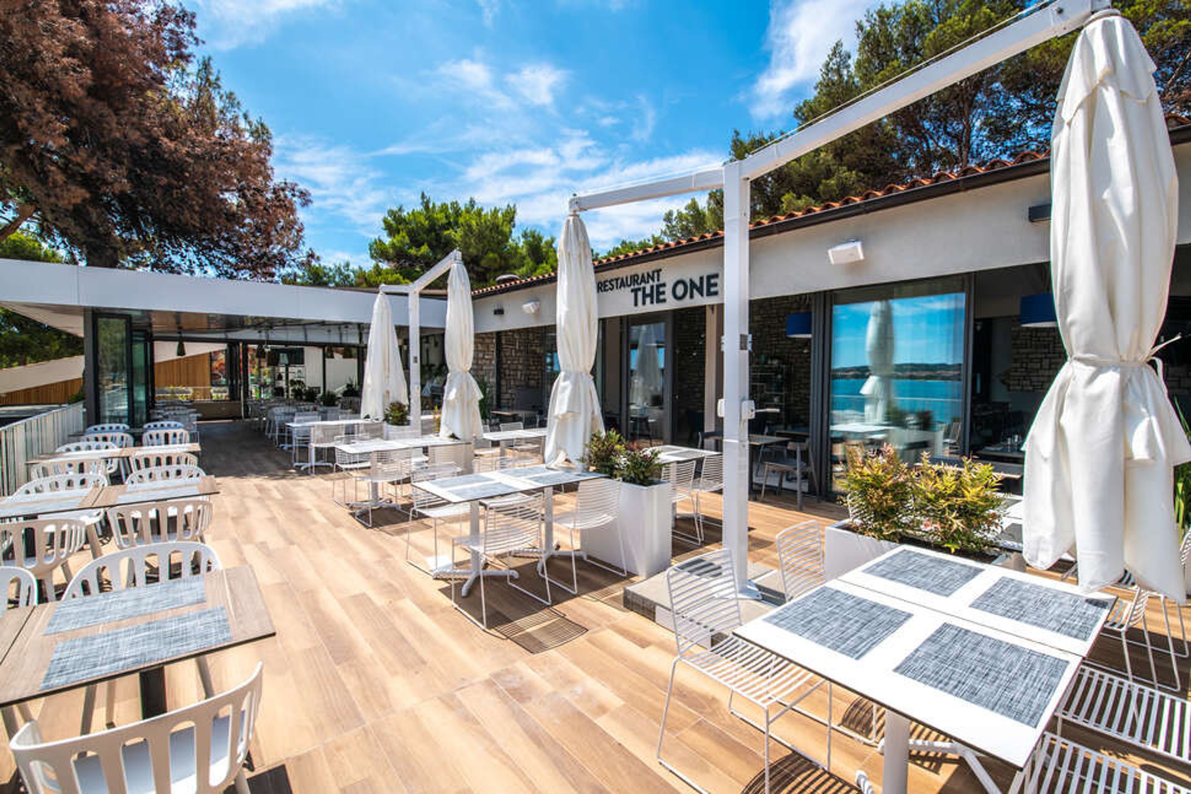 Arena One 99 Glamping