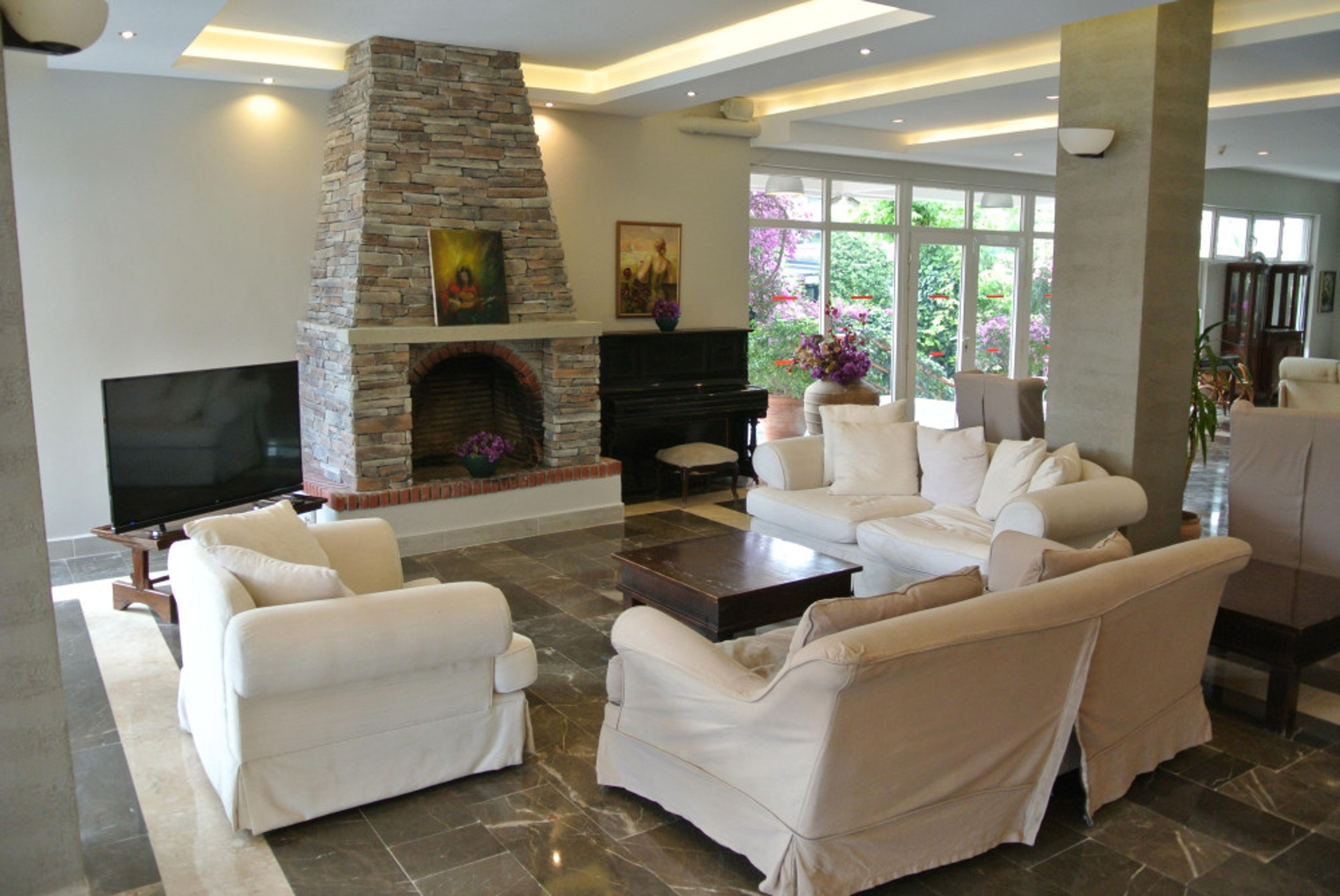 Begonville Beach foto 3