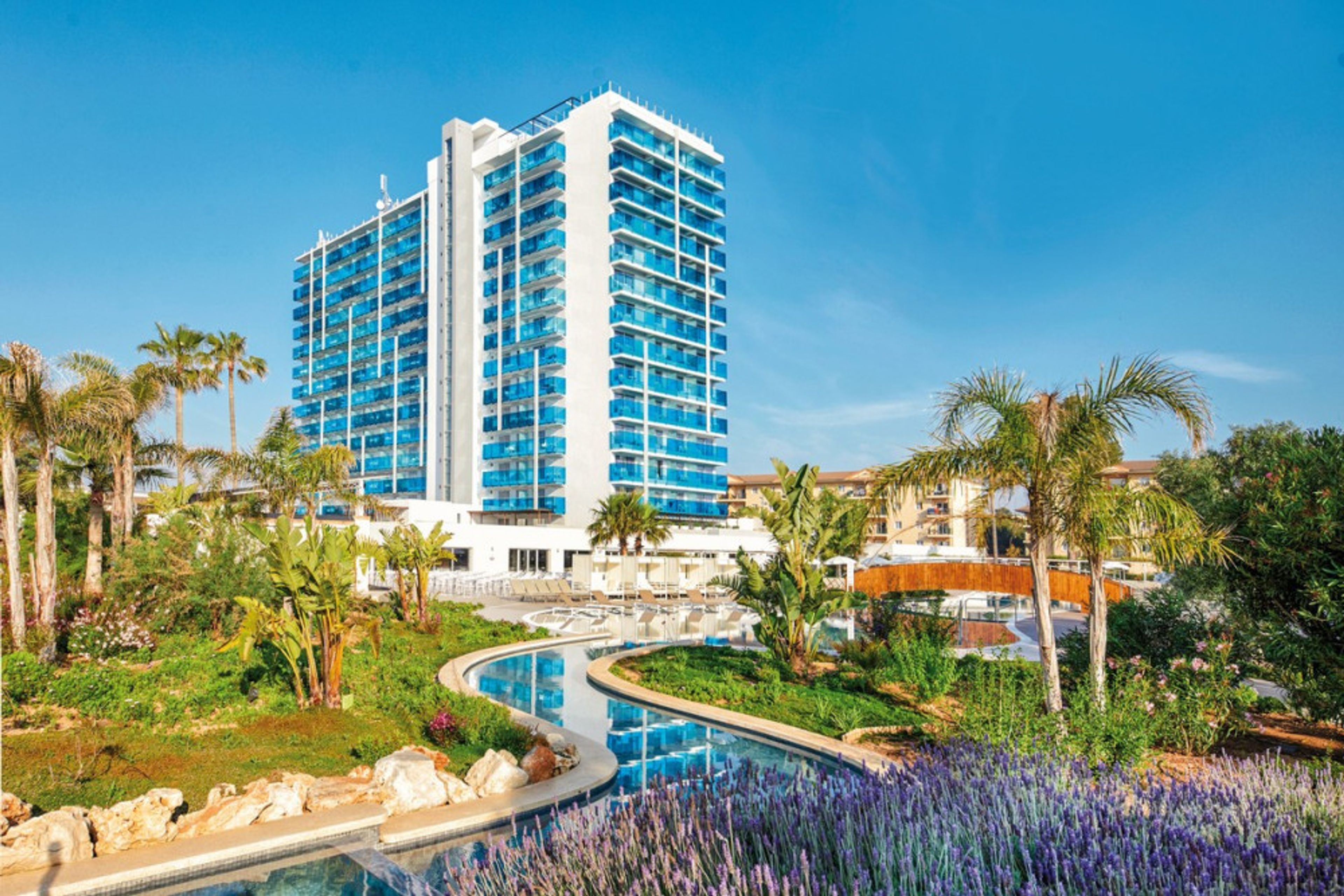 BG Tonga Tower Design en Suites