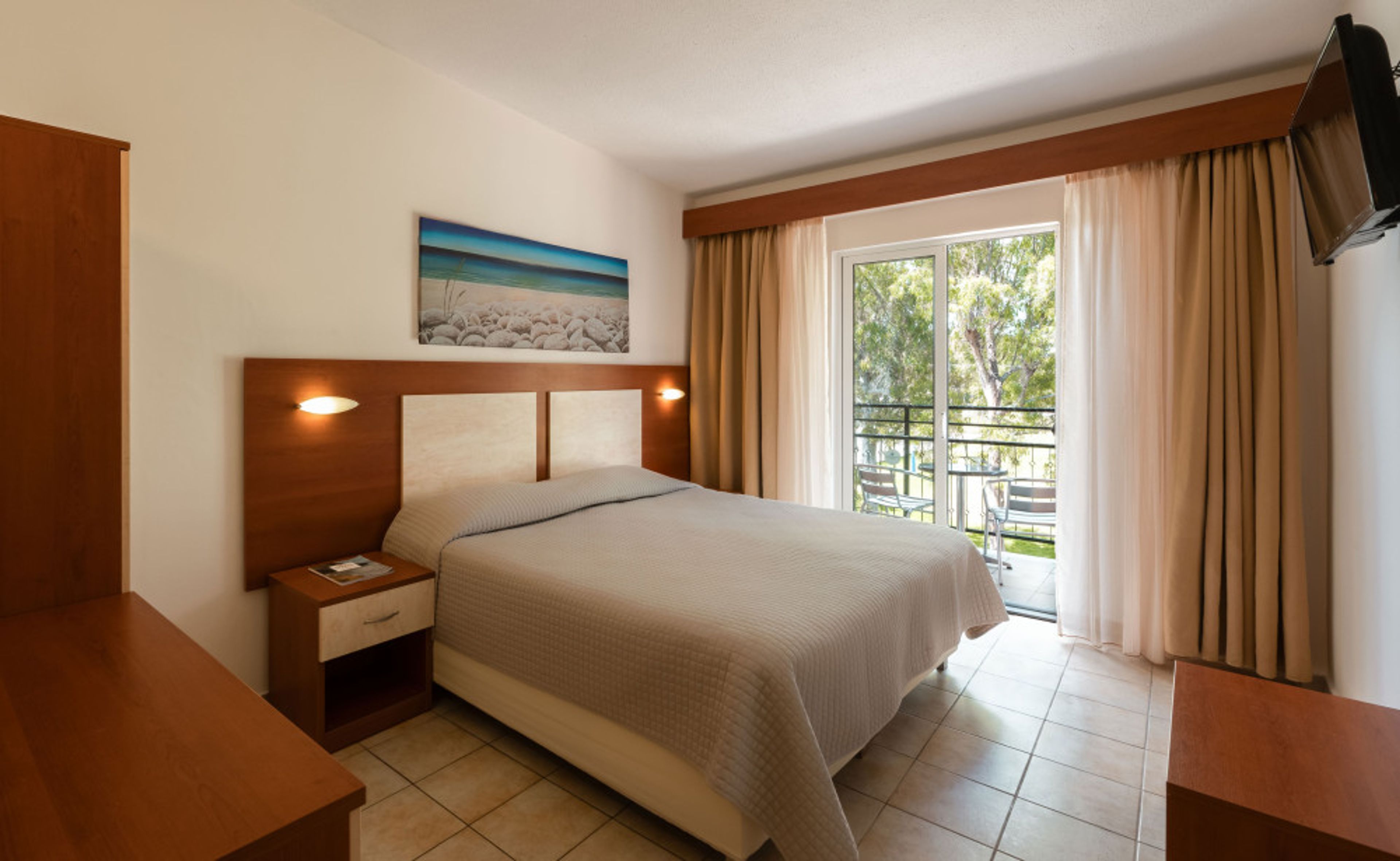 Canvas by Mitsis Messonghi