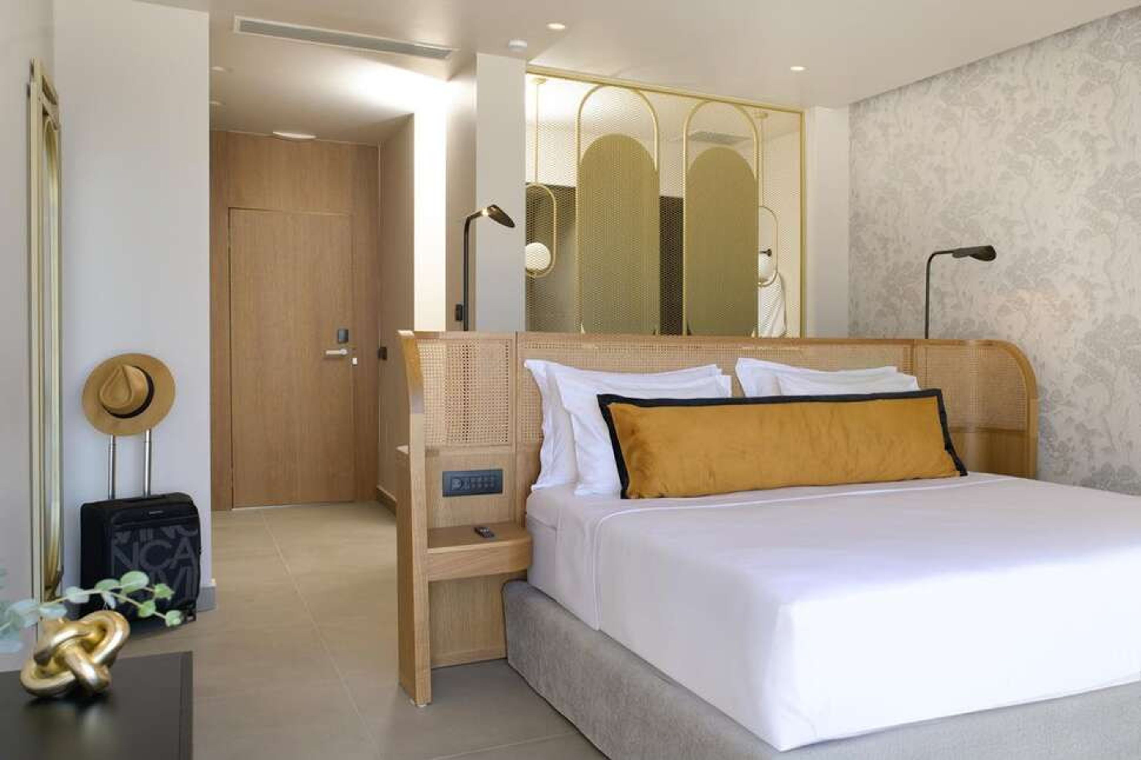 Castello Boutique Suites by the sea foto 2