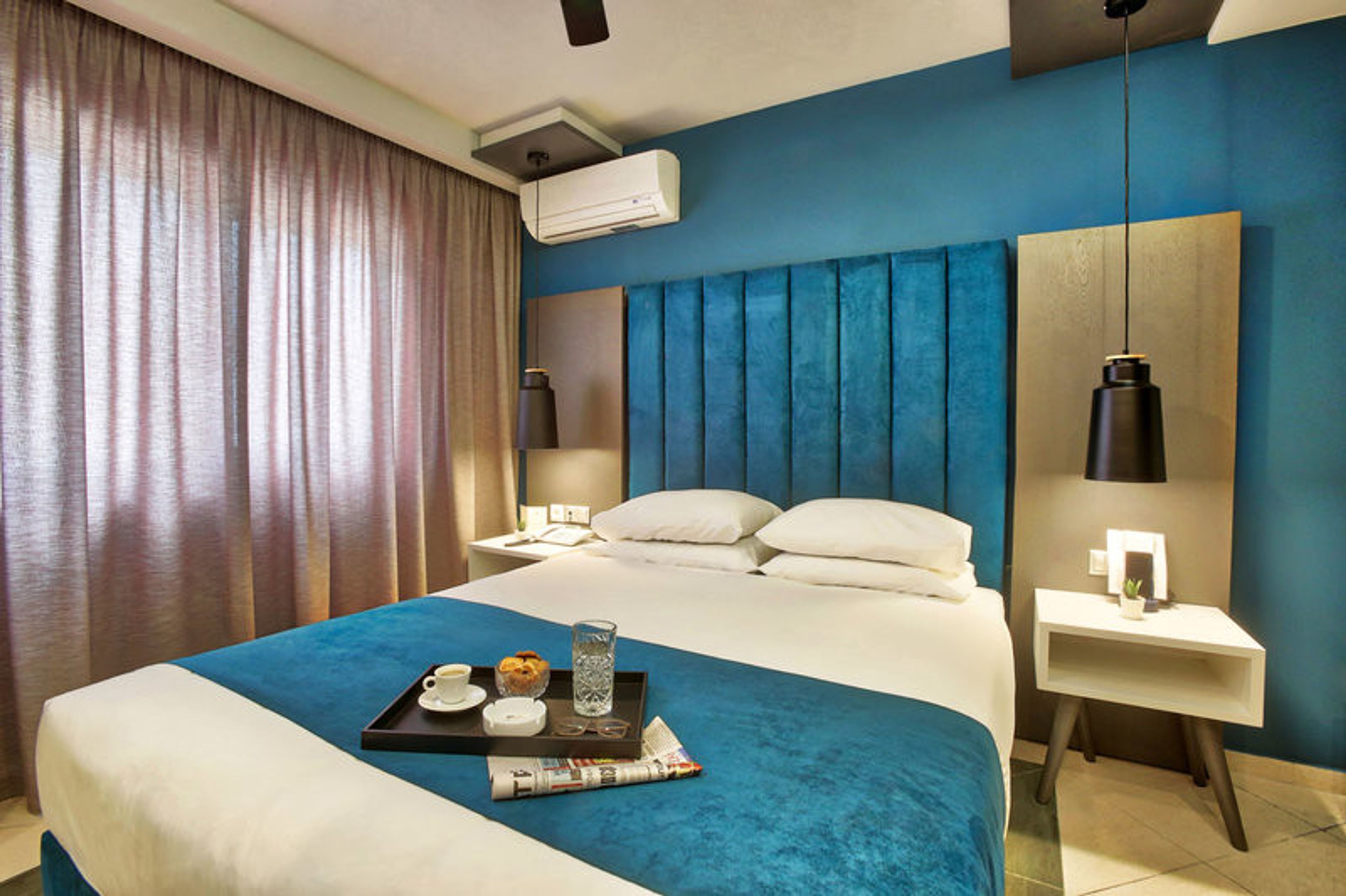 Capsis Astoria foto 1