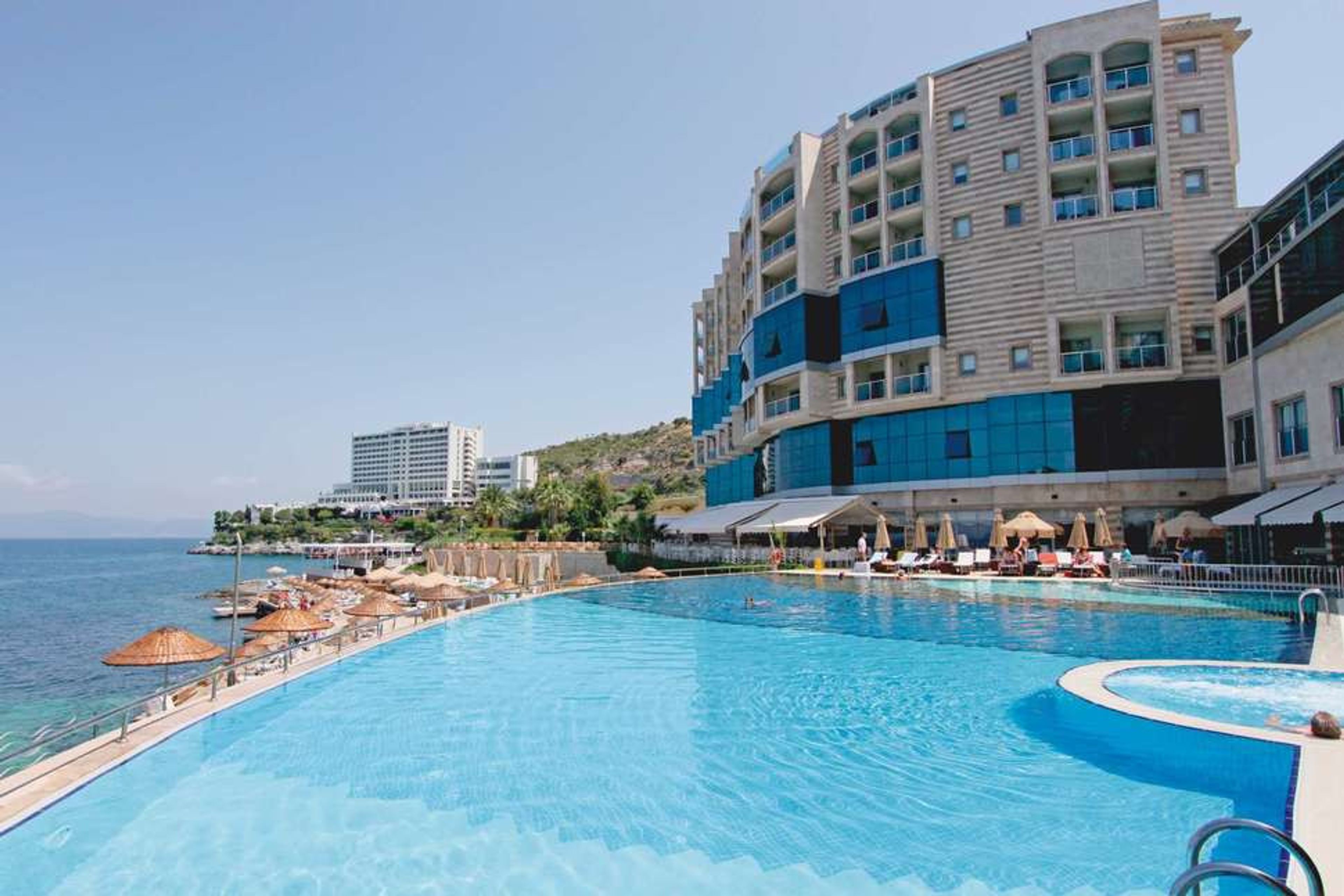 Charisma De Luxe foto 1