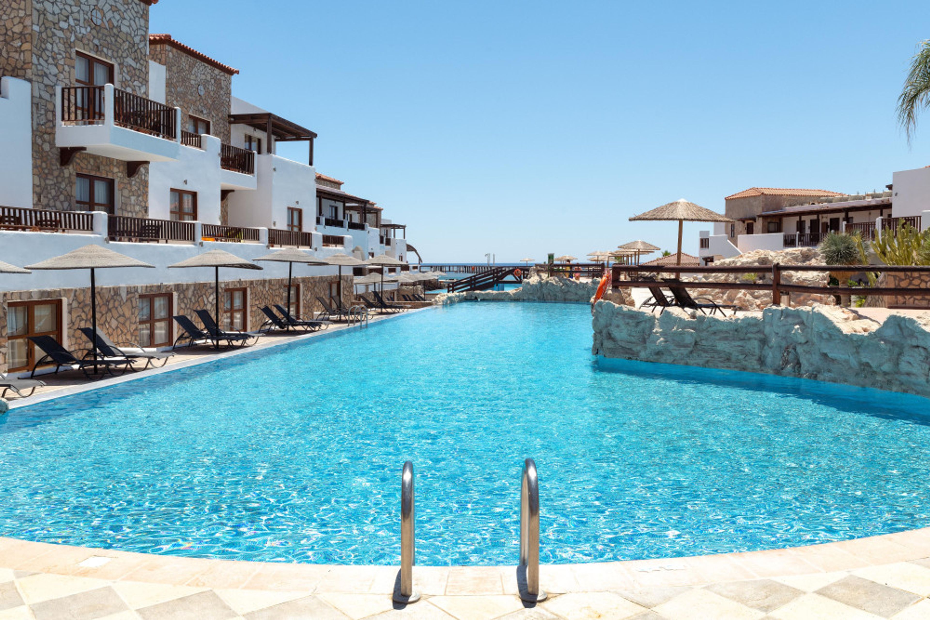 Costa Lindia Beach Resort