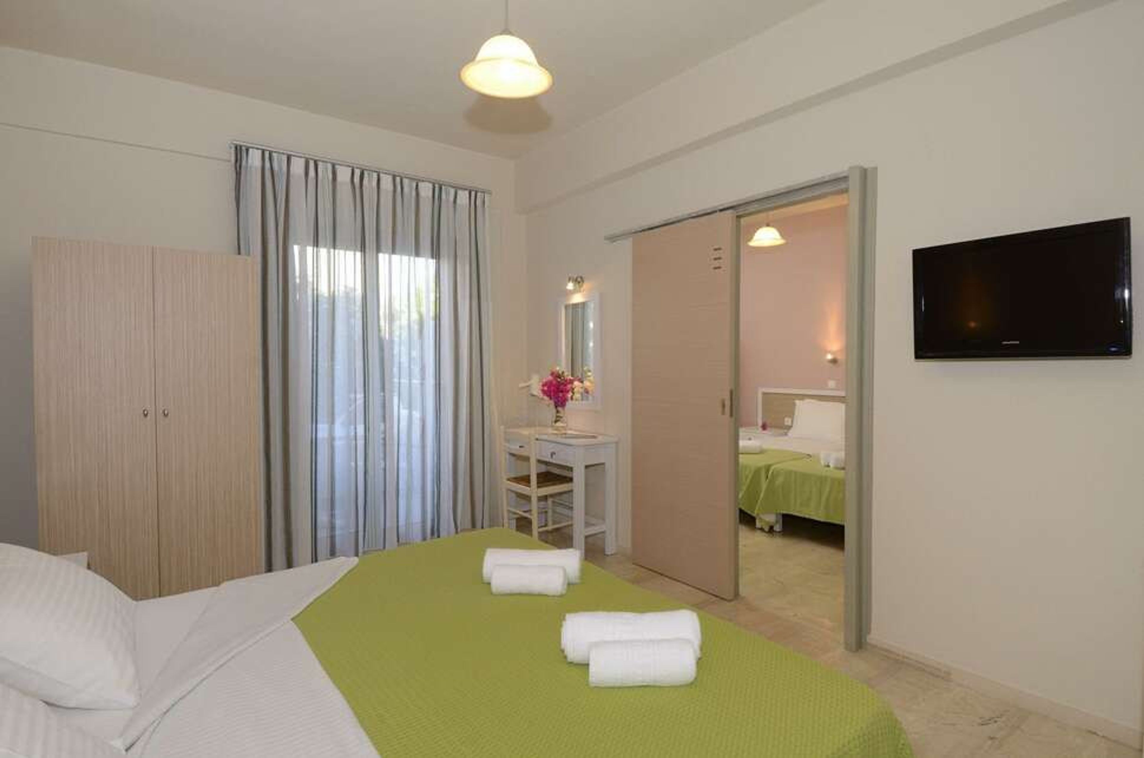 Costas & Chrysoula foto 3