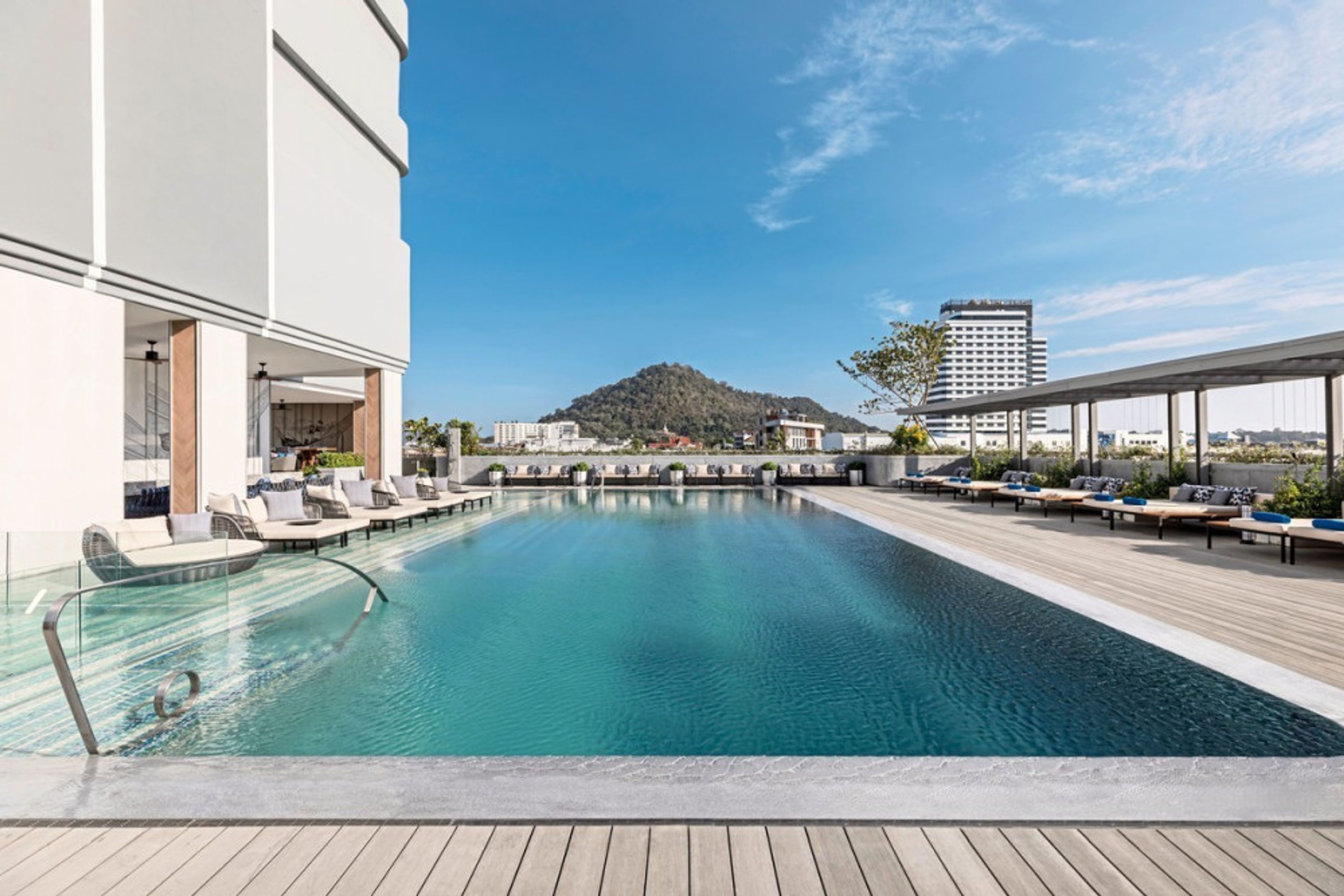 Courtyard by Marriott Phuket Patong Beach Resort
