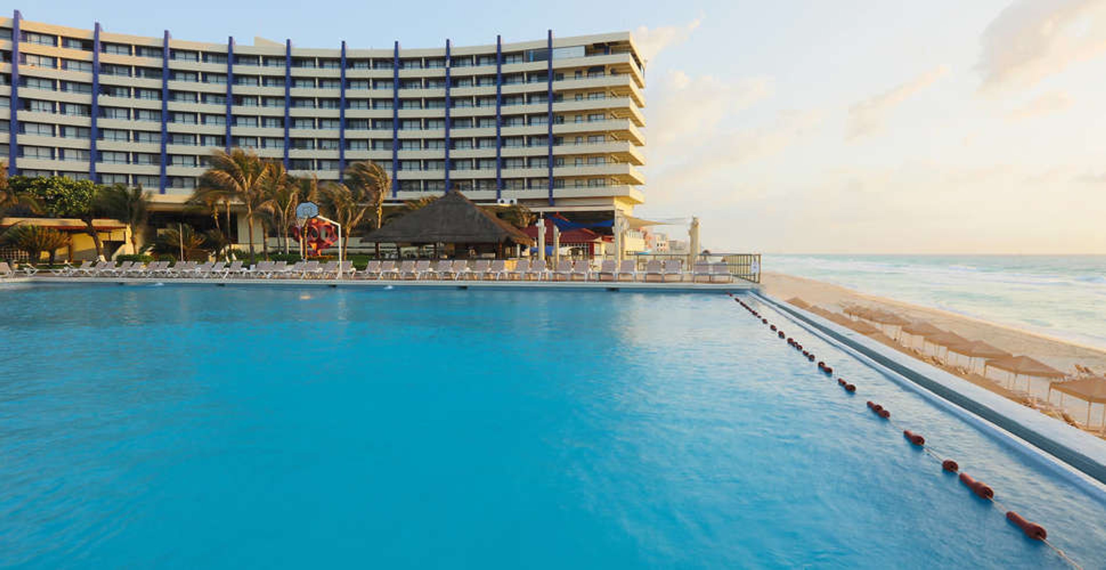 Crown Paradise Club Cancun All Inclusive