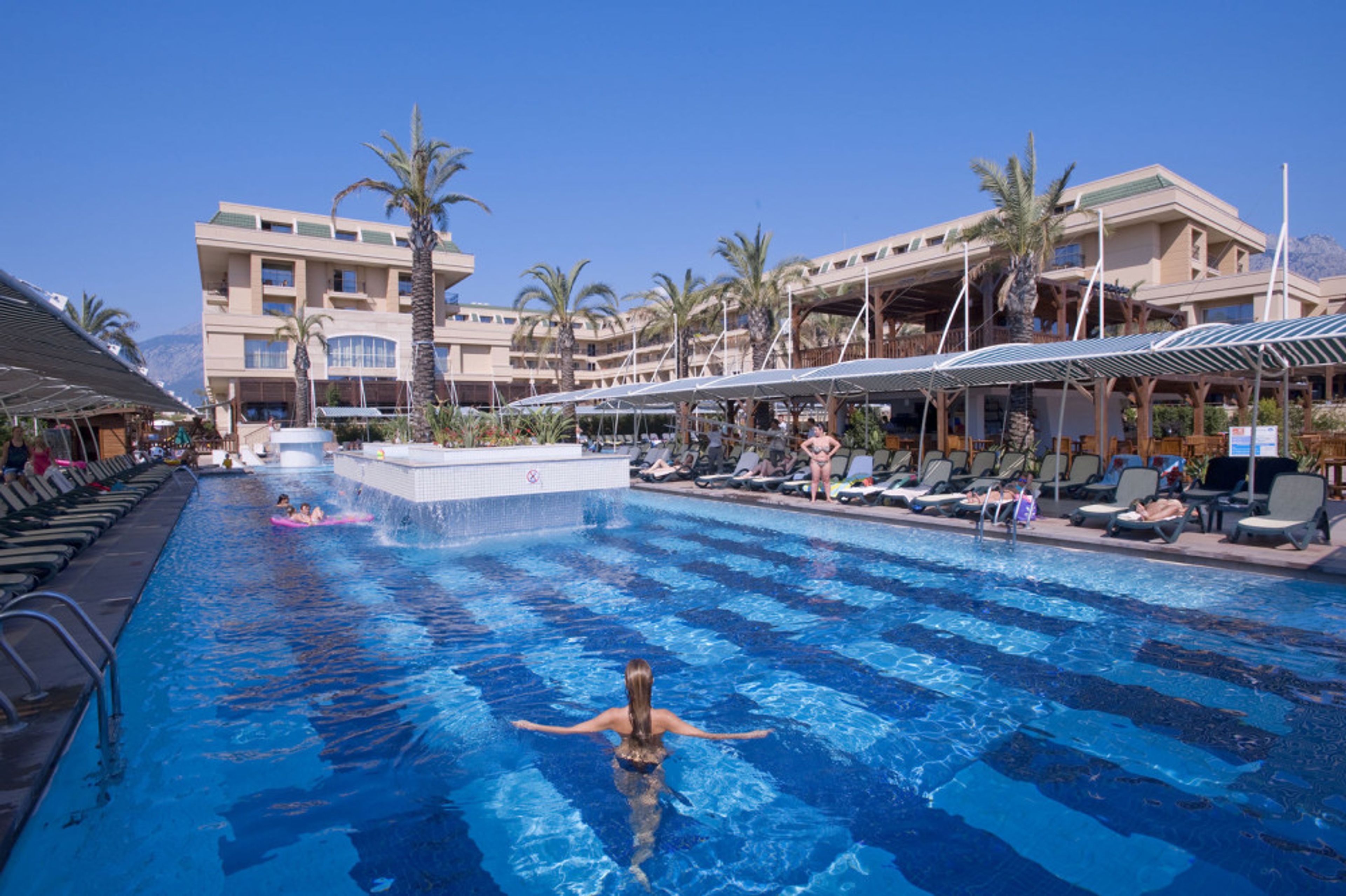 Crystal Deluxe Resort