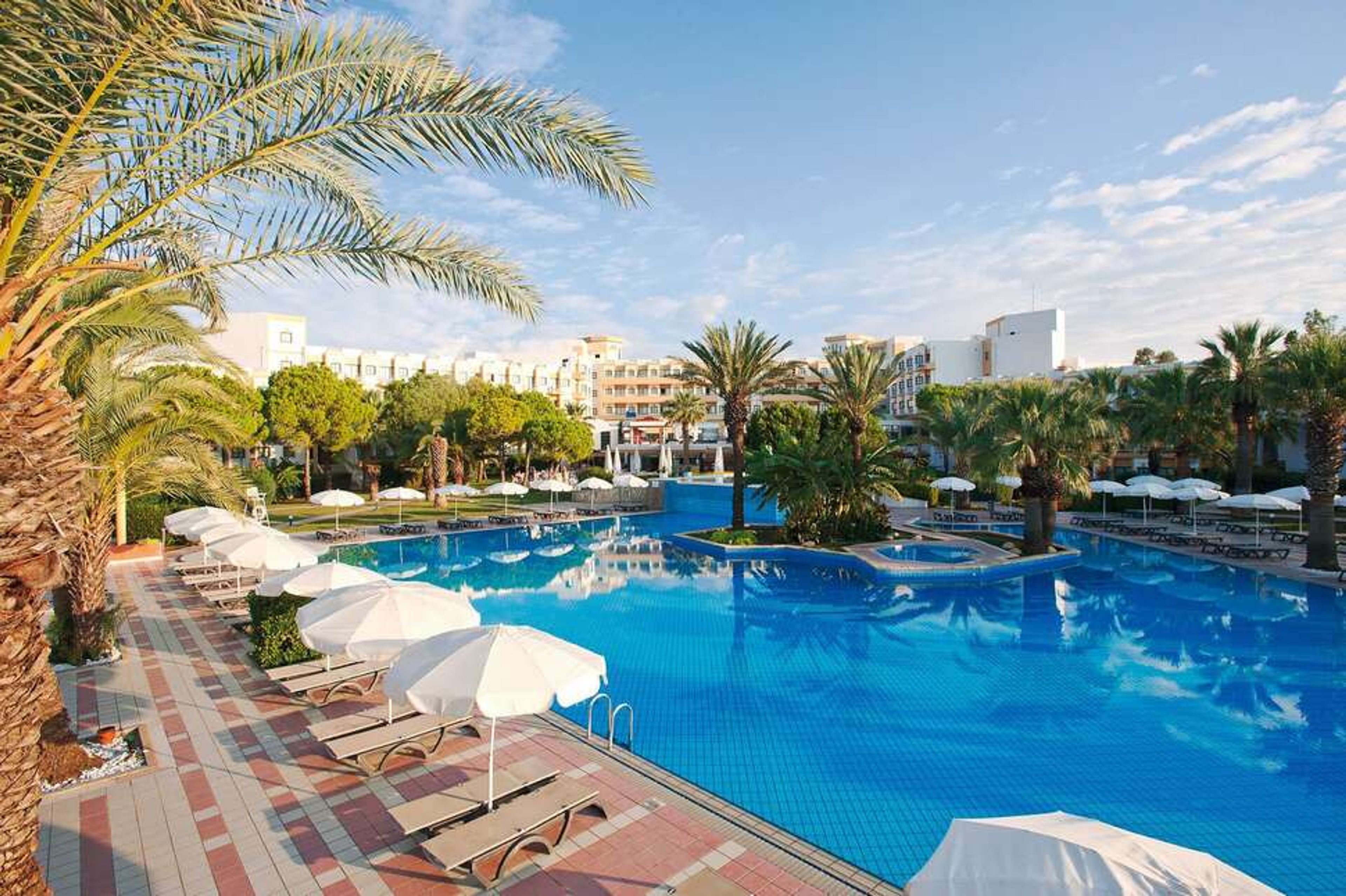 Crystal Tat Beach Pearl Collection