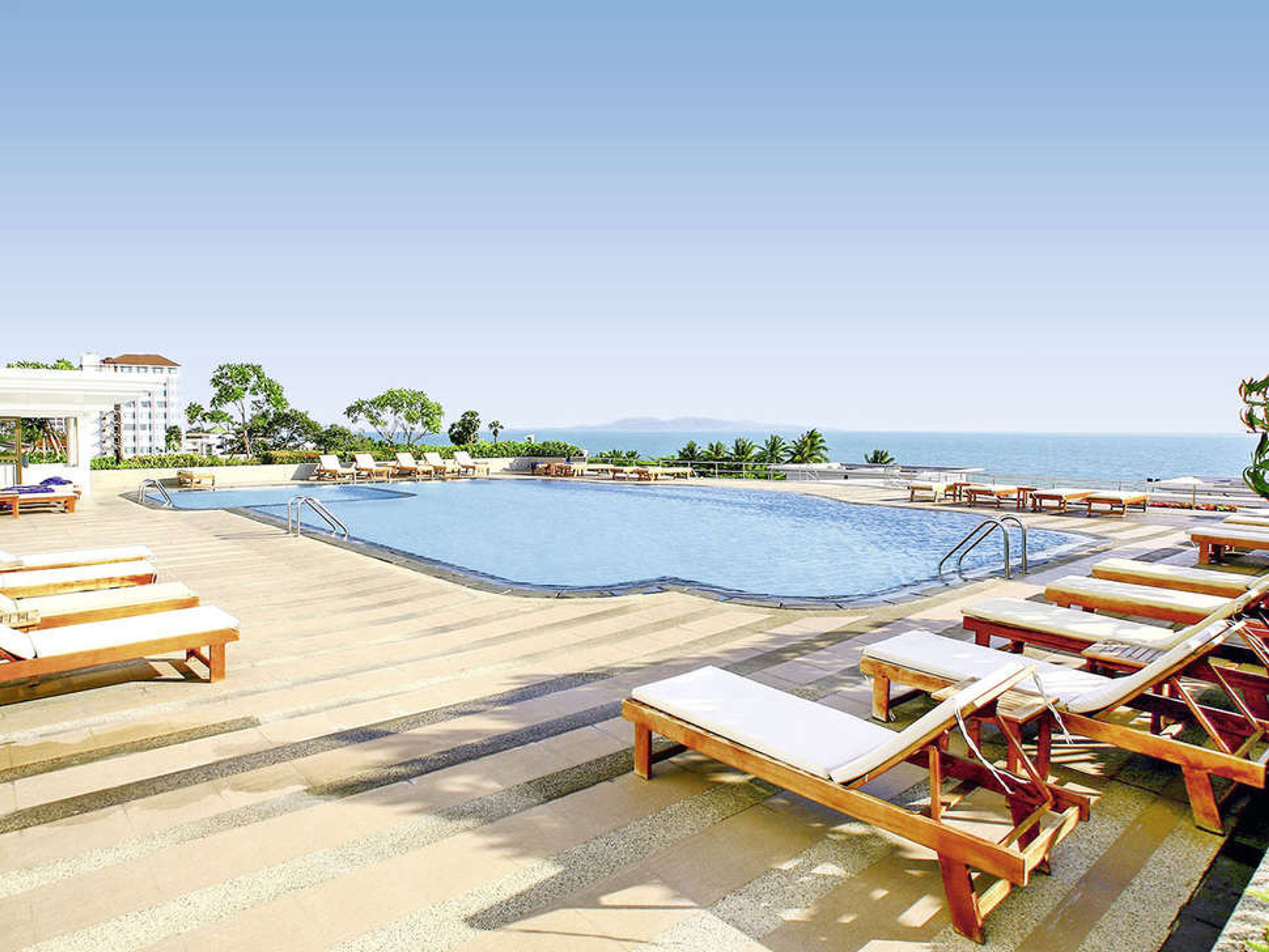 D Varee Jomtien Beach