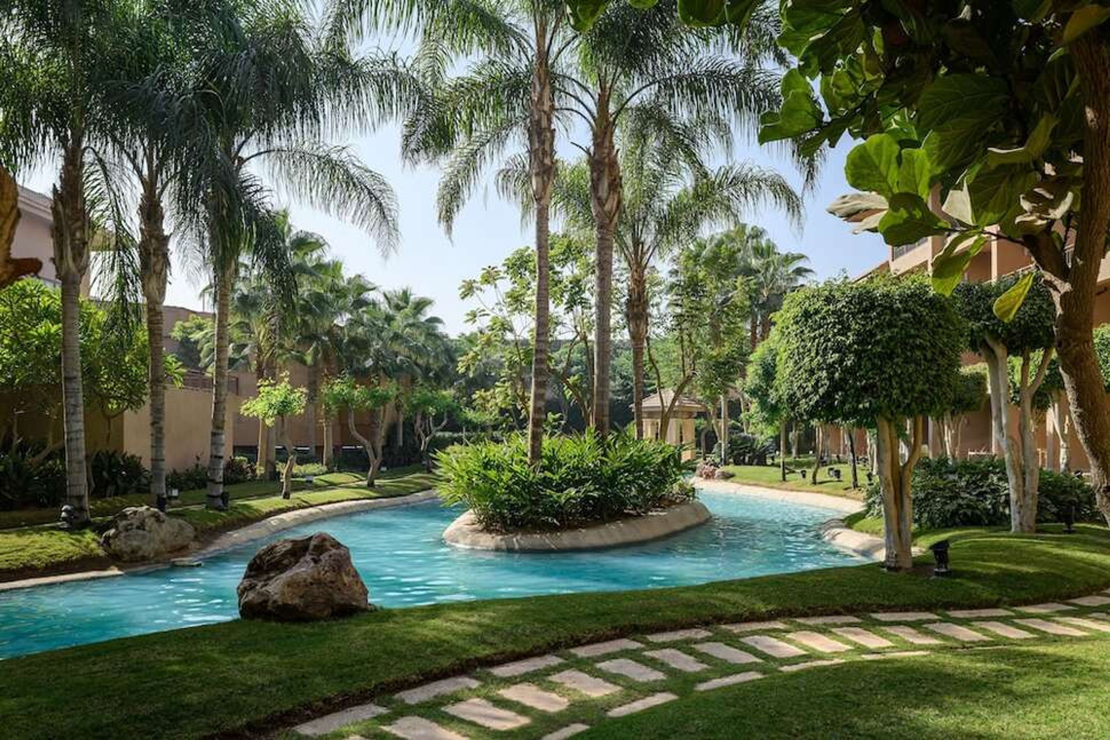 Dusit Thani LakeView Cairo foto 2