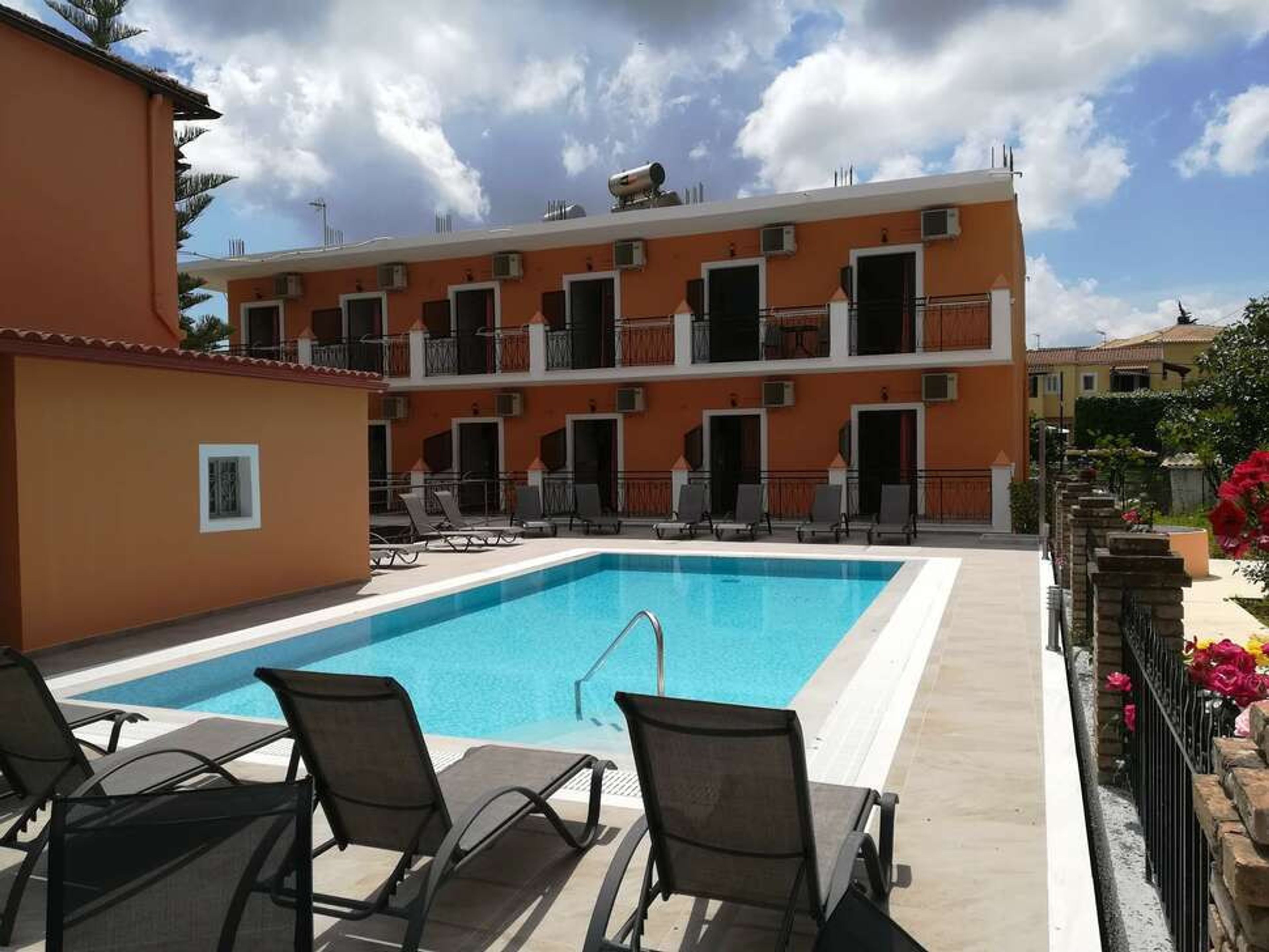 Dionisos Apartments foto 2