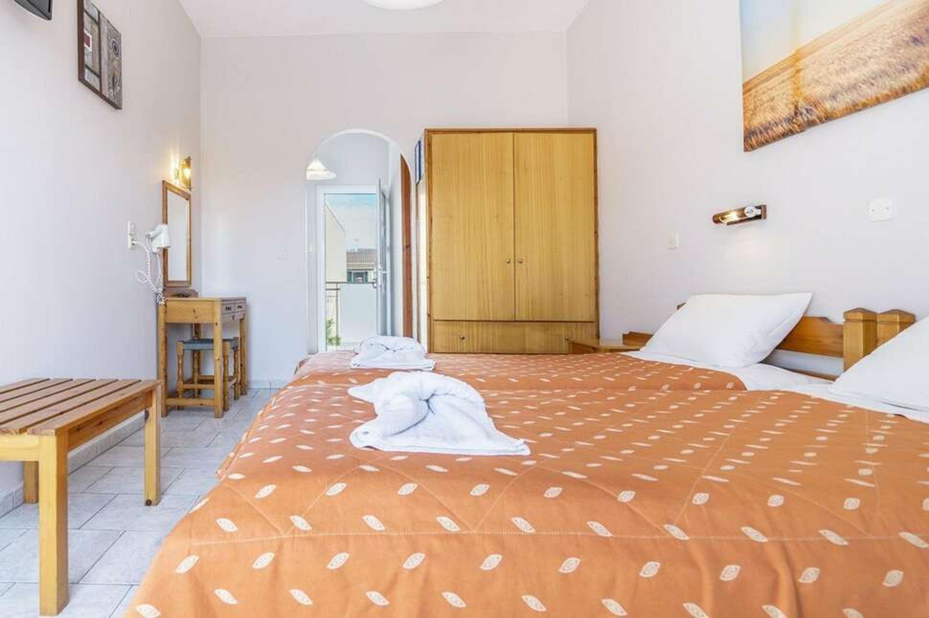 Dionisos Apartments foto 4