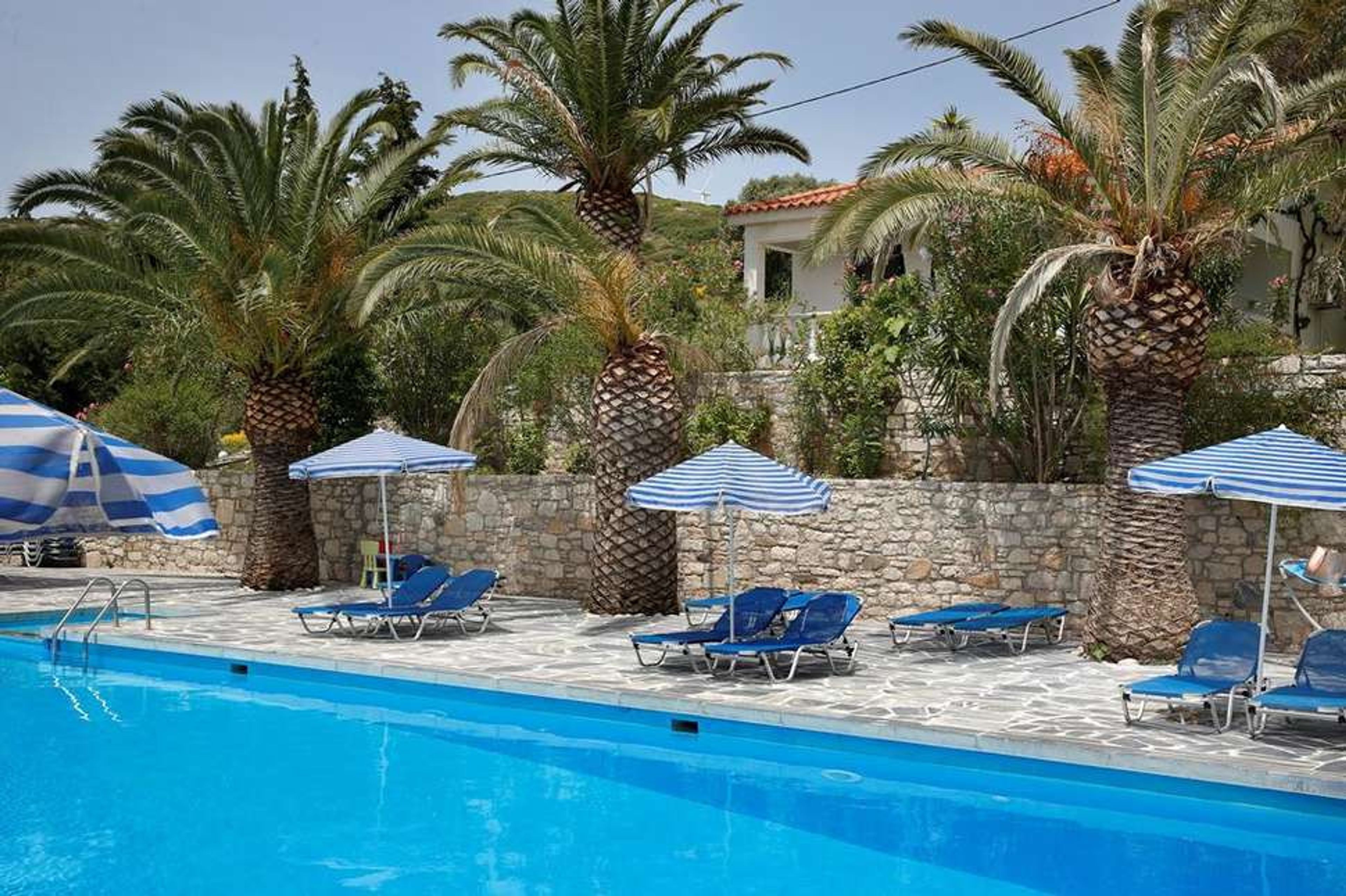 Elena Bungalows foto 3