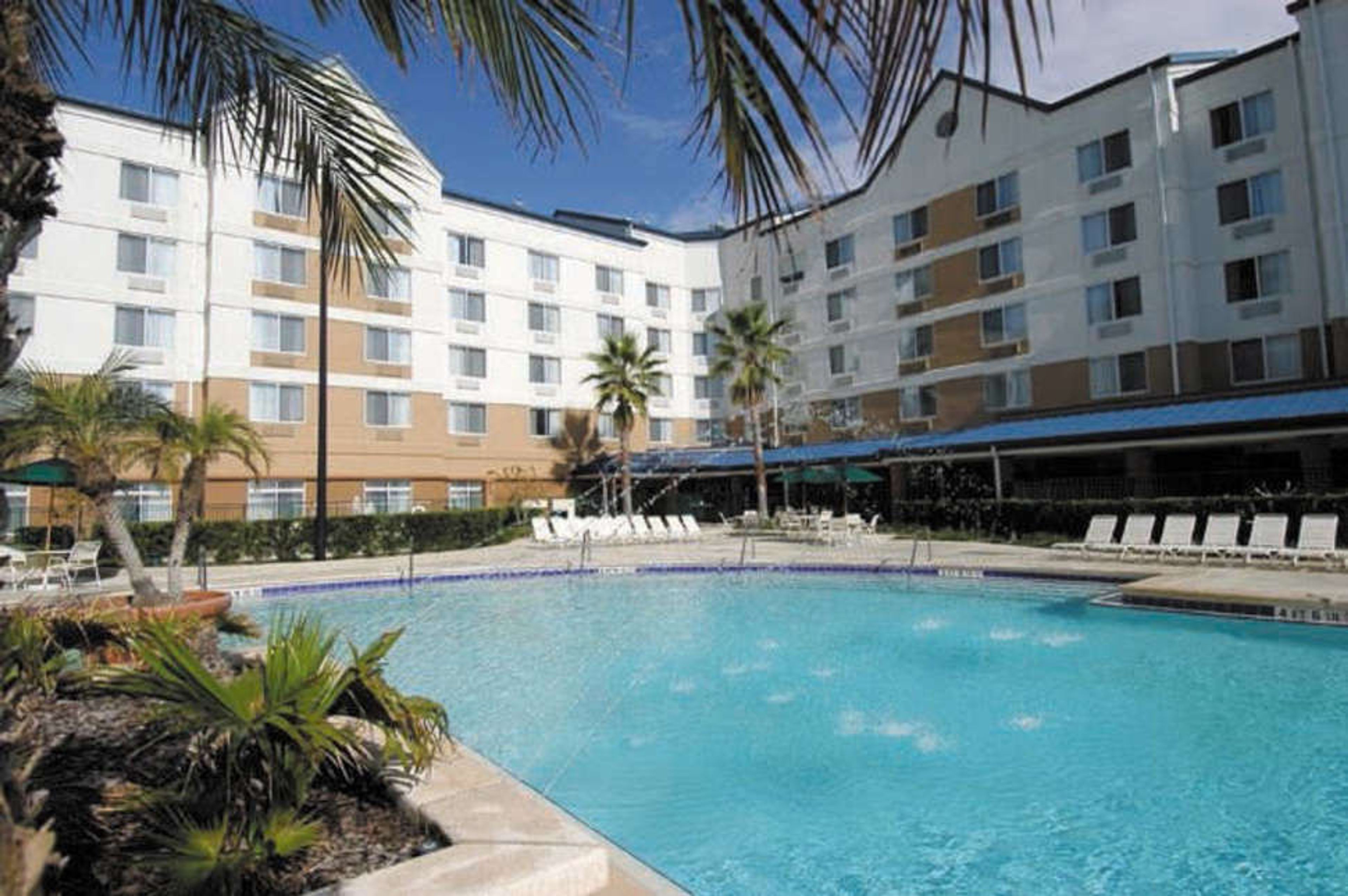 Fairfield Inn & Suites Orlando Lake Buena Vista by Marriott