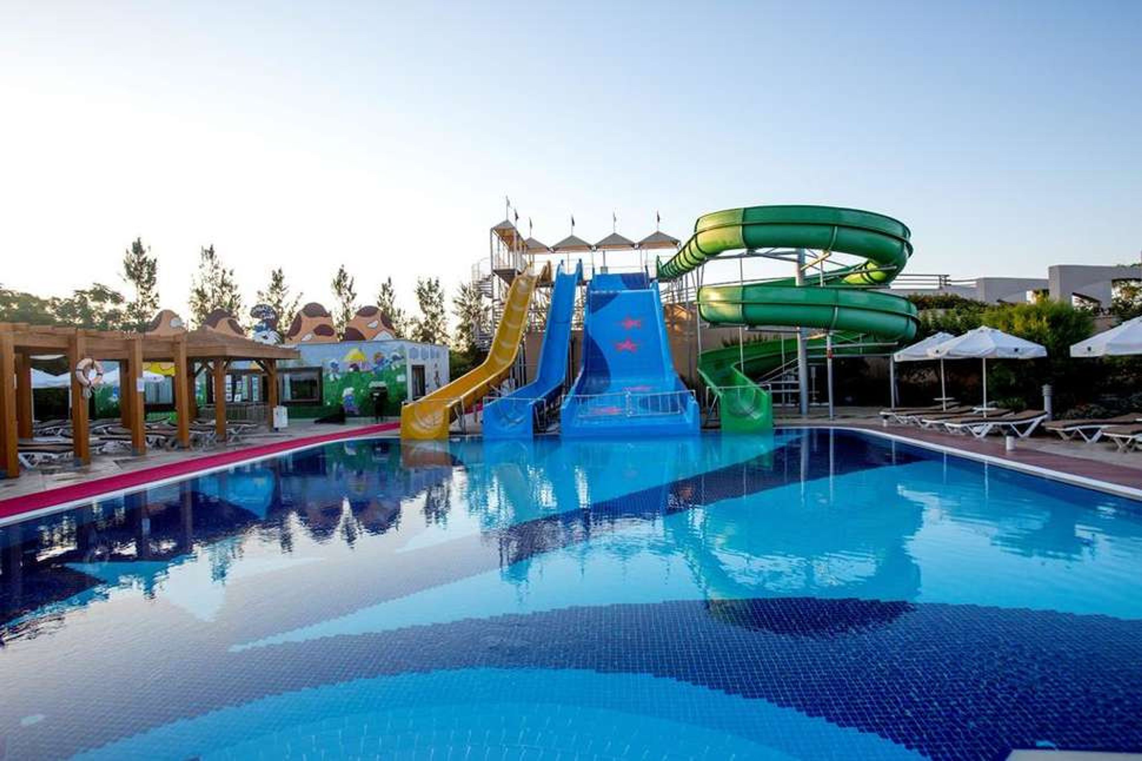 Fame Residence Lara foto 2