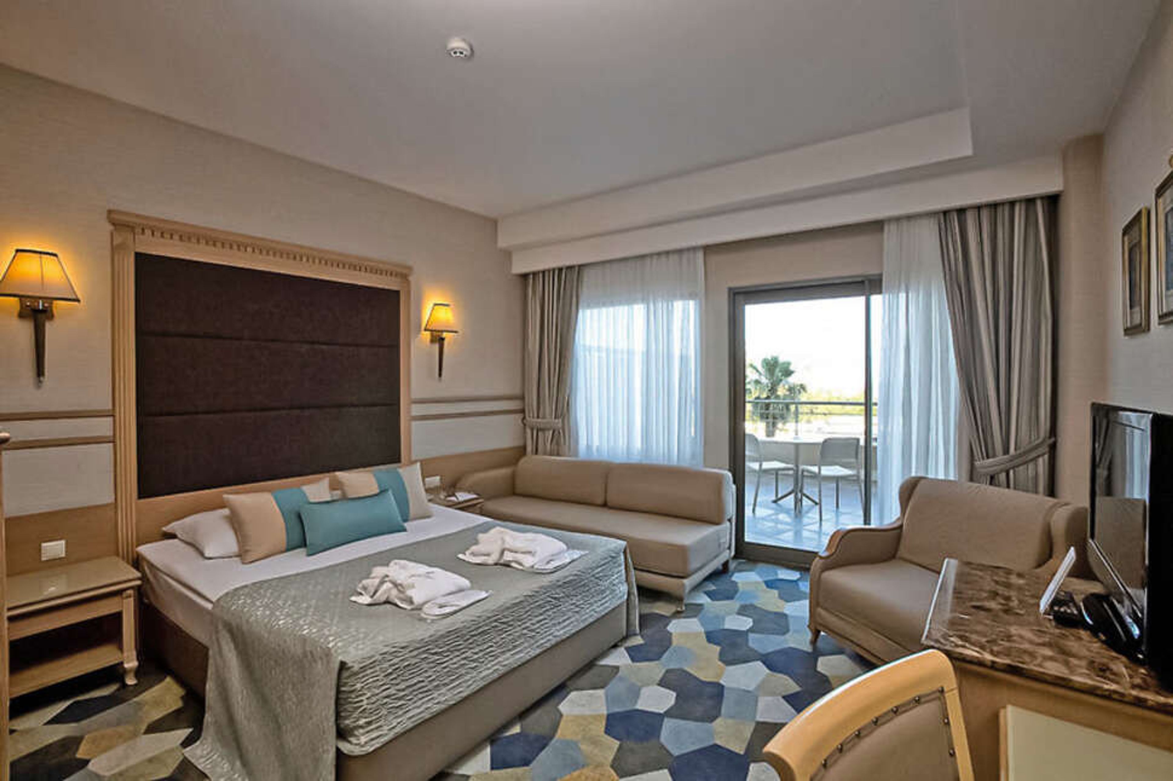 Fame Residence Lara foto 4