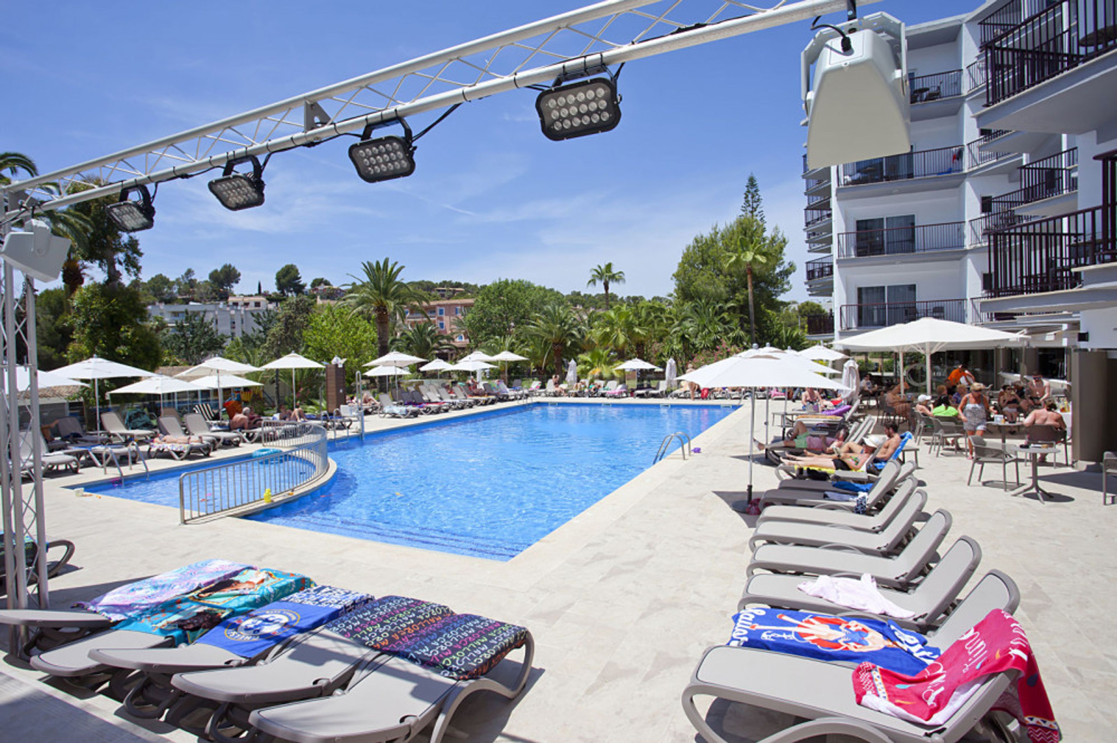 FERGUS Bermudas foto 2