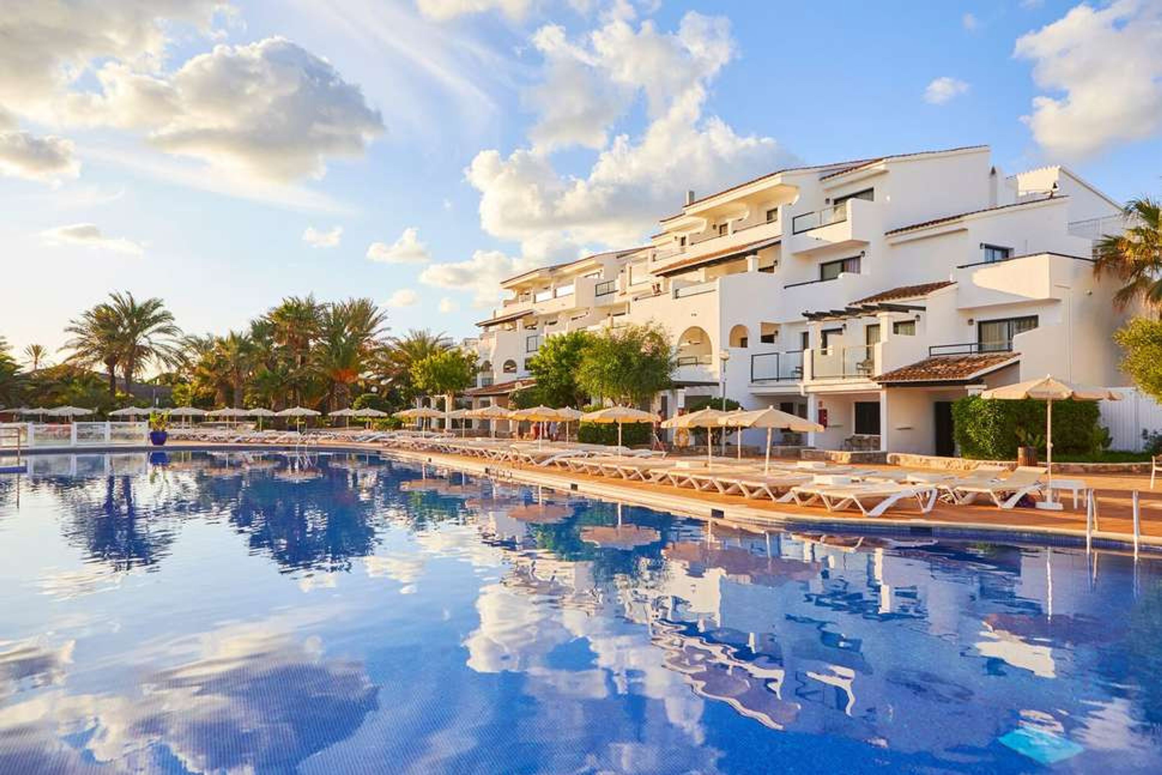 Fergus Style Bahamas foto 1