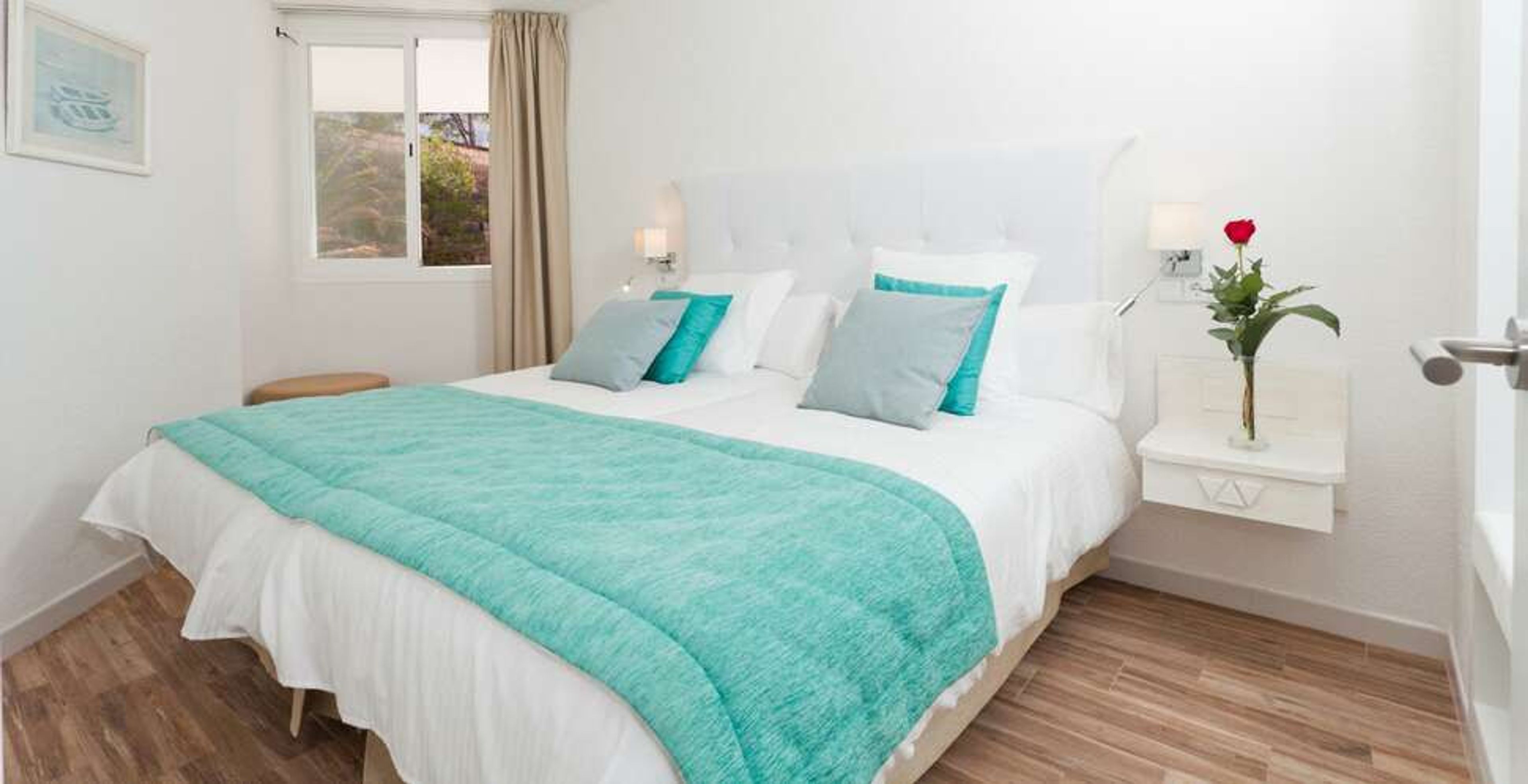 FERGUS Style Cala Blanca Suites foto 3