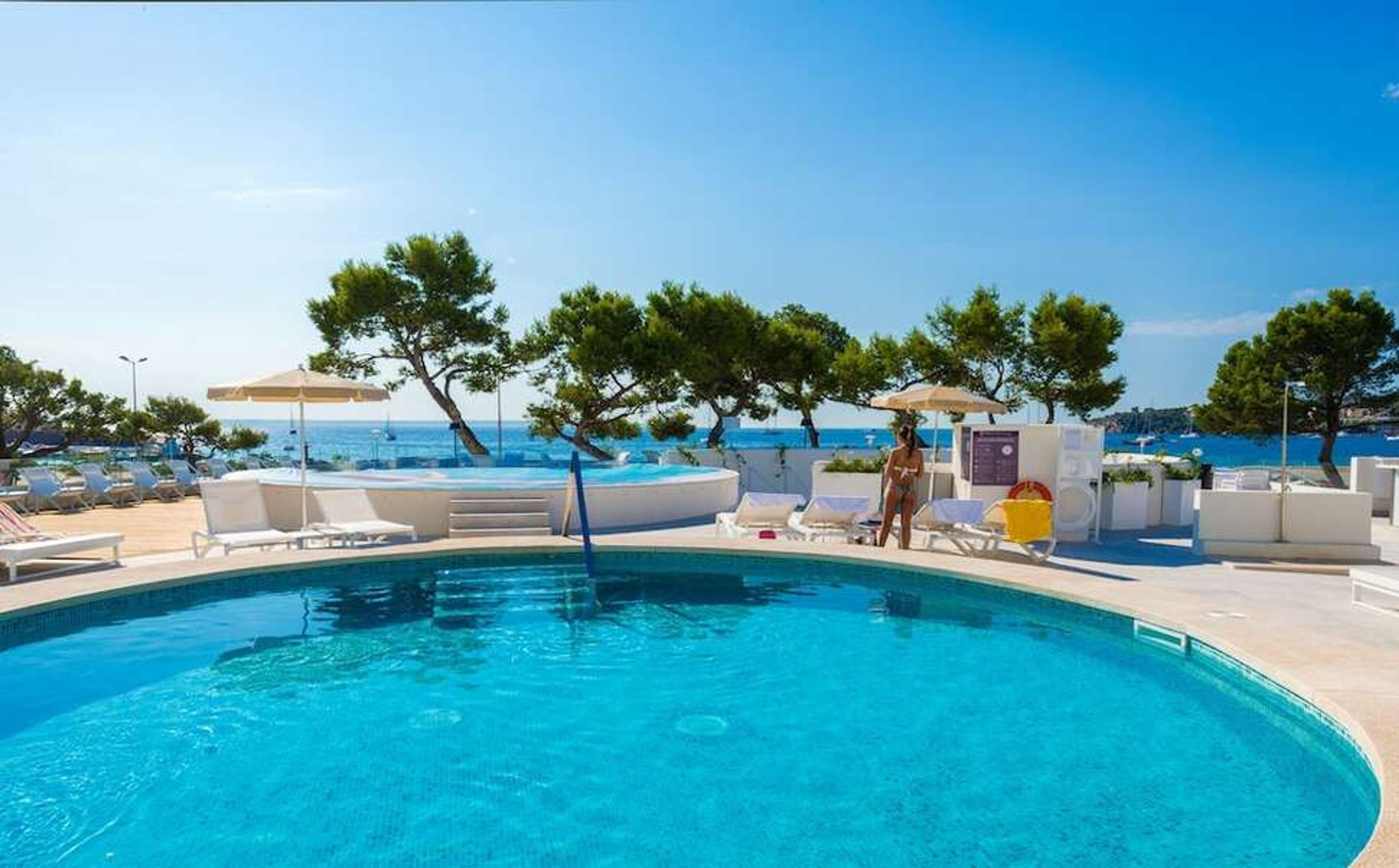 FERGUS Style Palmanova foto 1