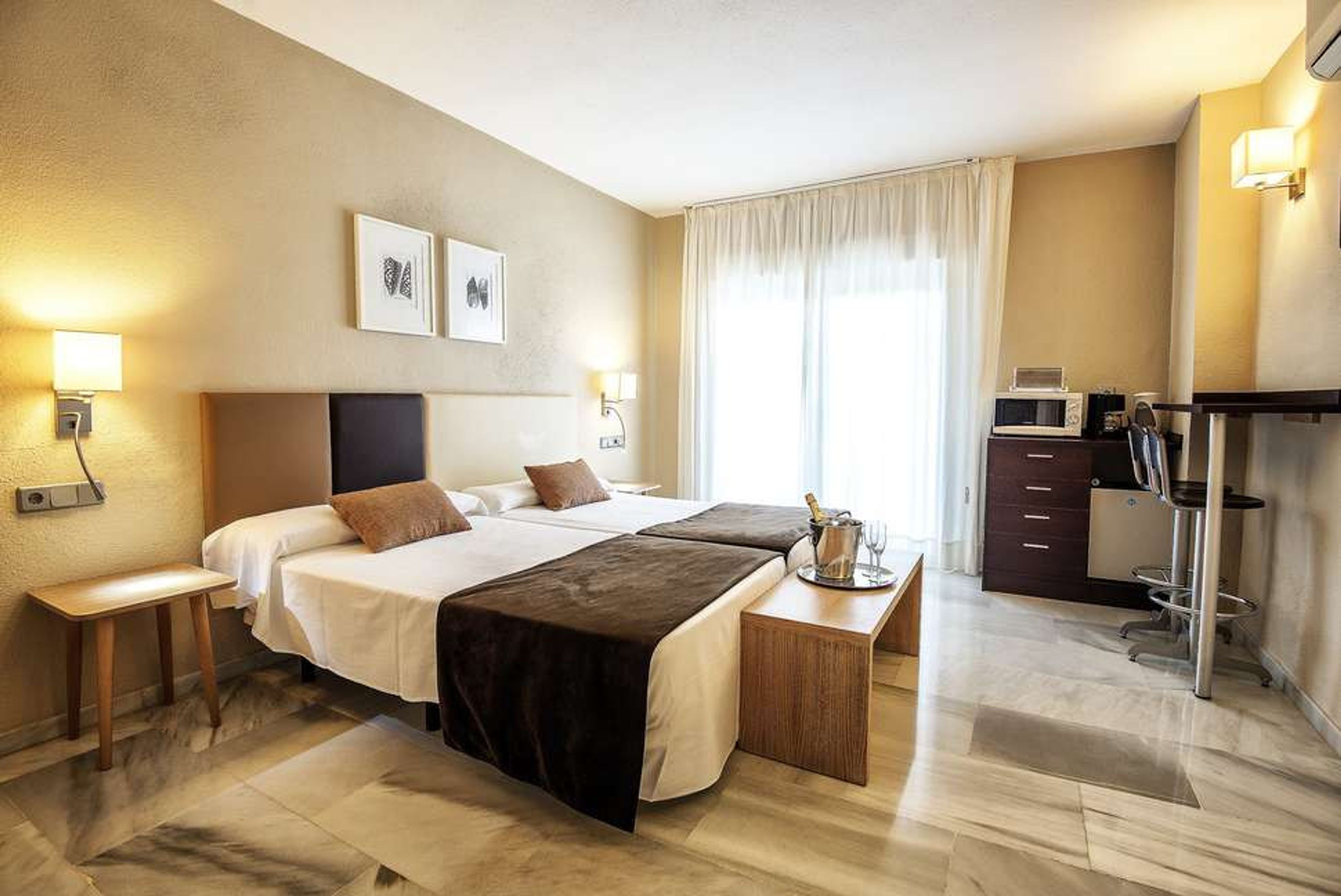 First Flatotel International foto 2