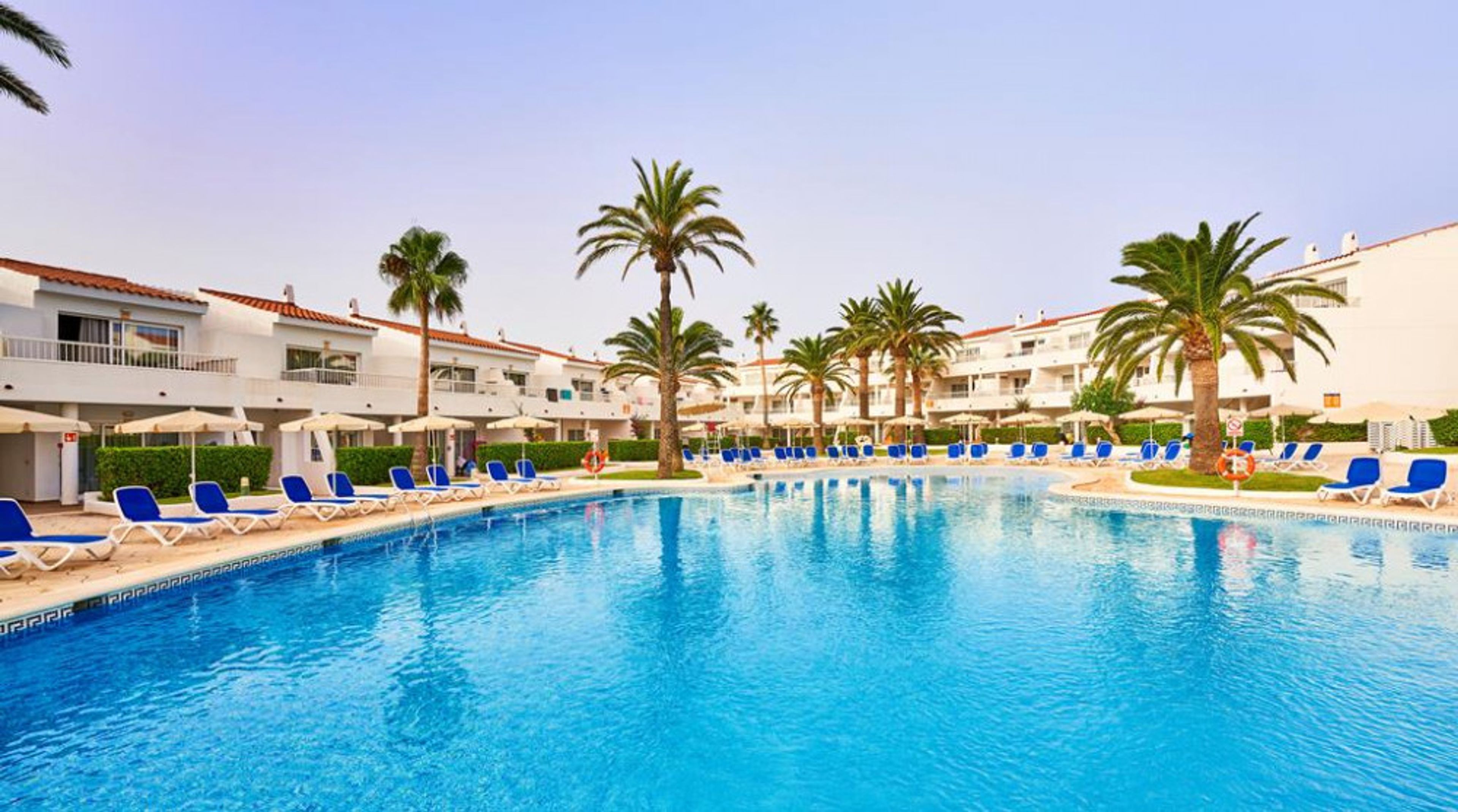 Globales Los Delfines