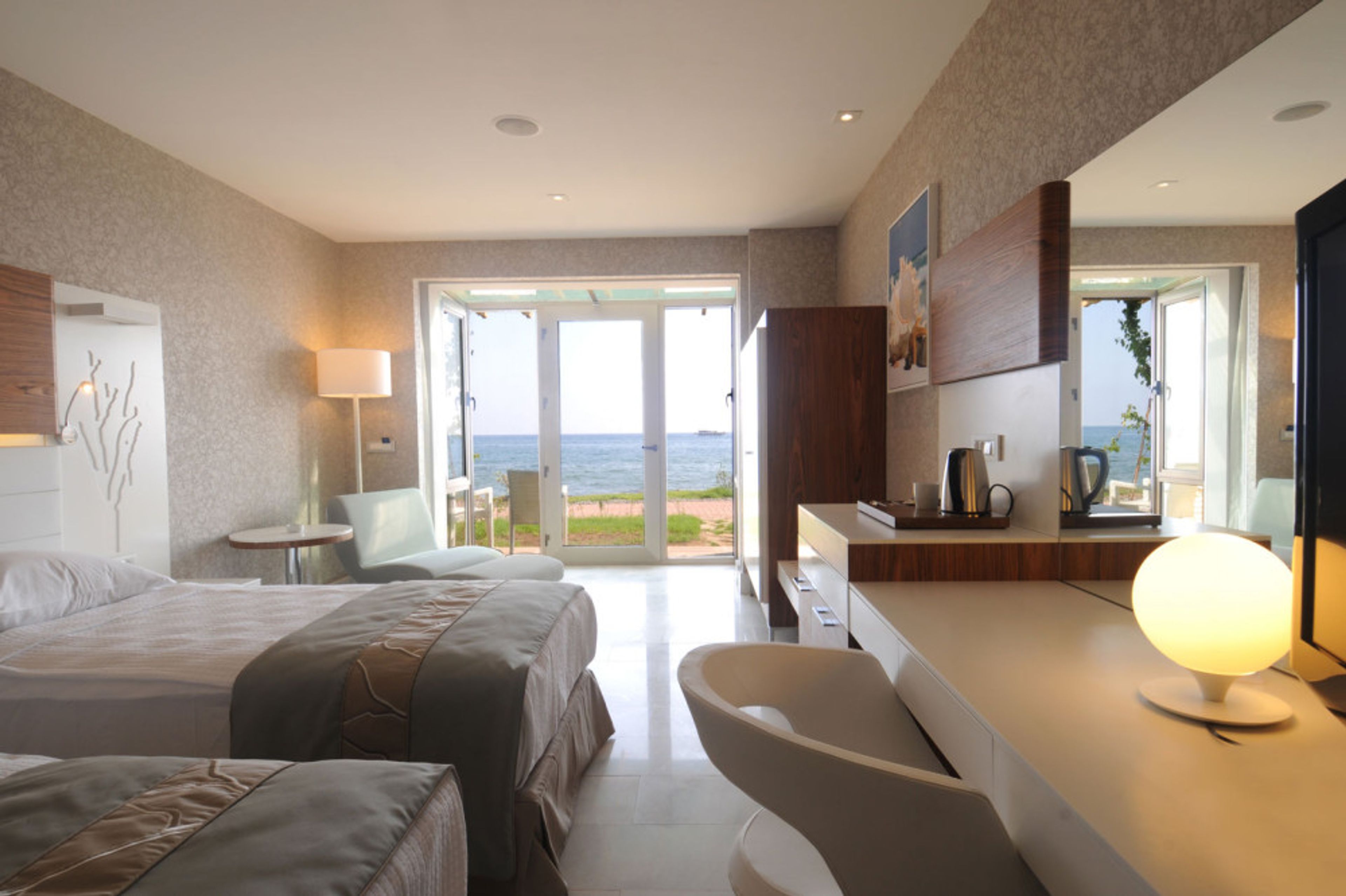 Gold Island Selected foto 4