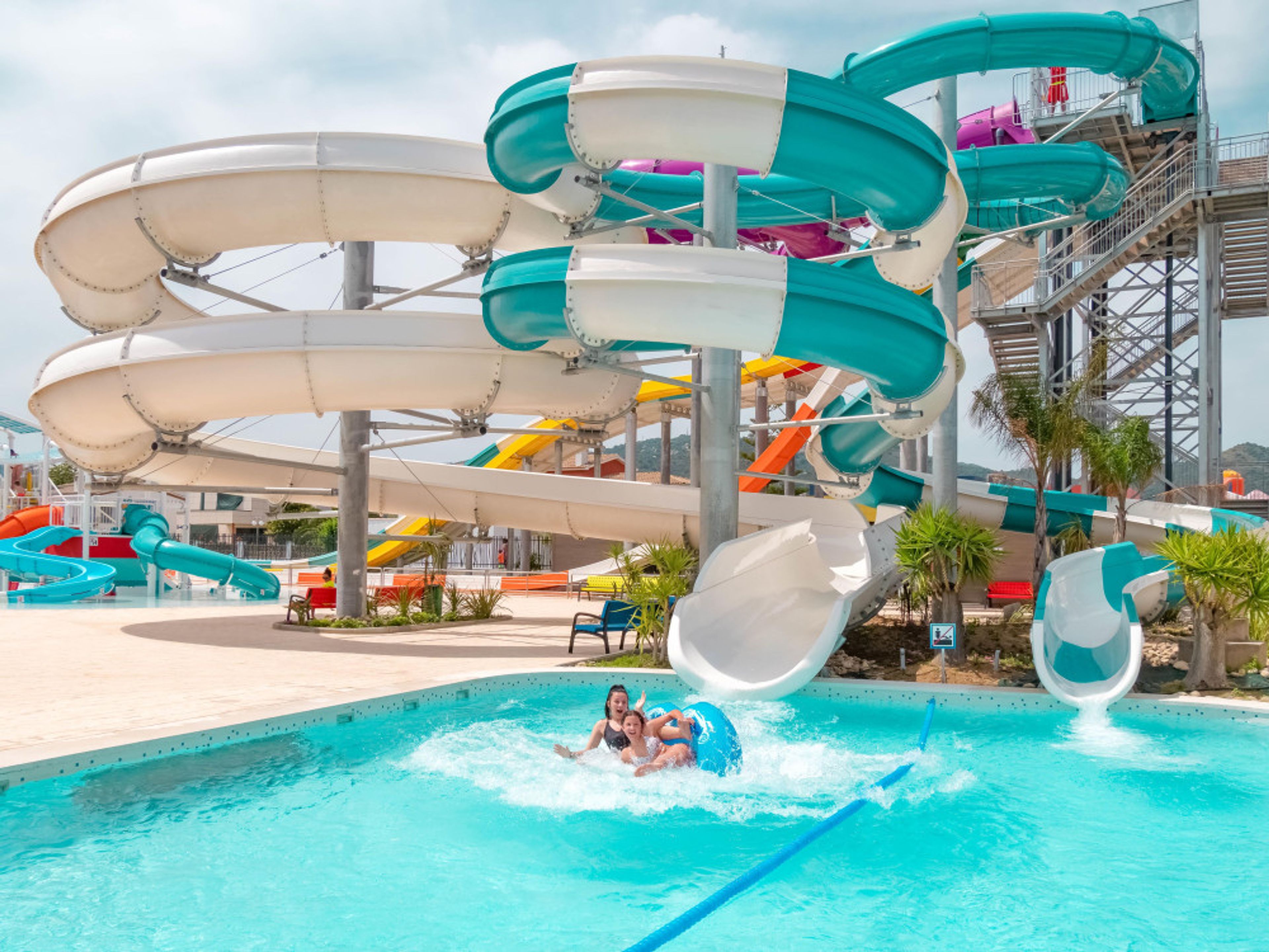 Golden Taurus Aquapark Resort