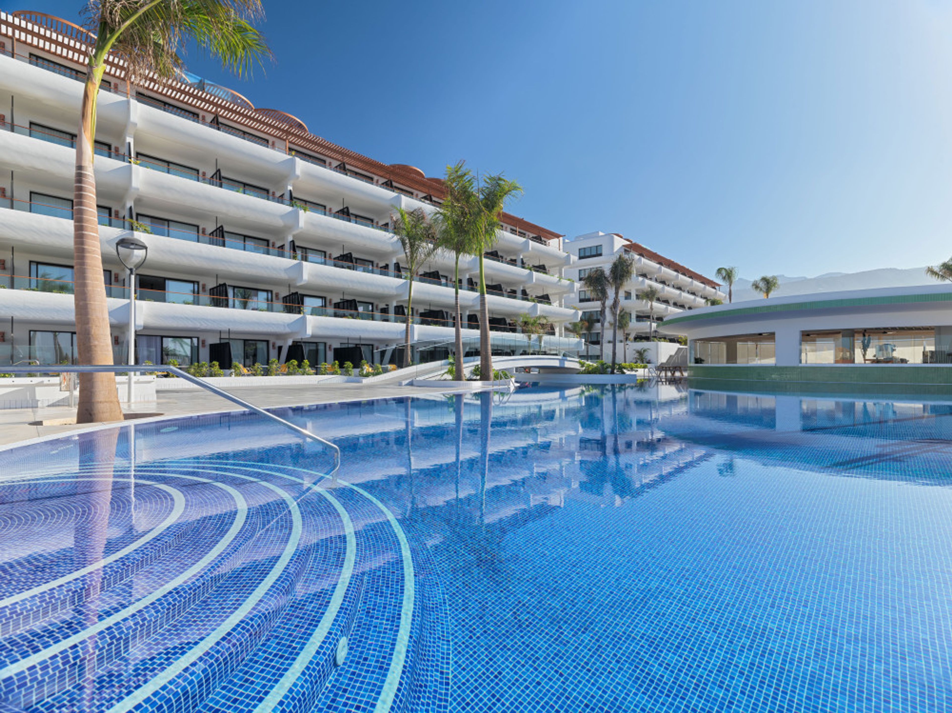 Fly & Go H10 Atlantic Sunset Horizons Collection