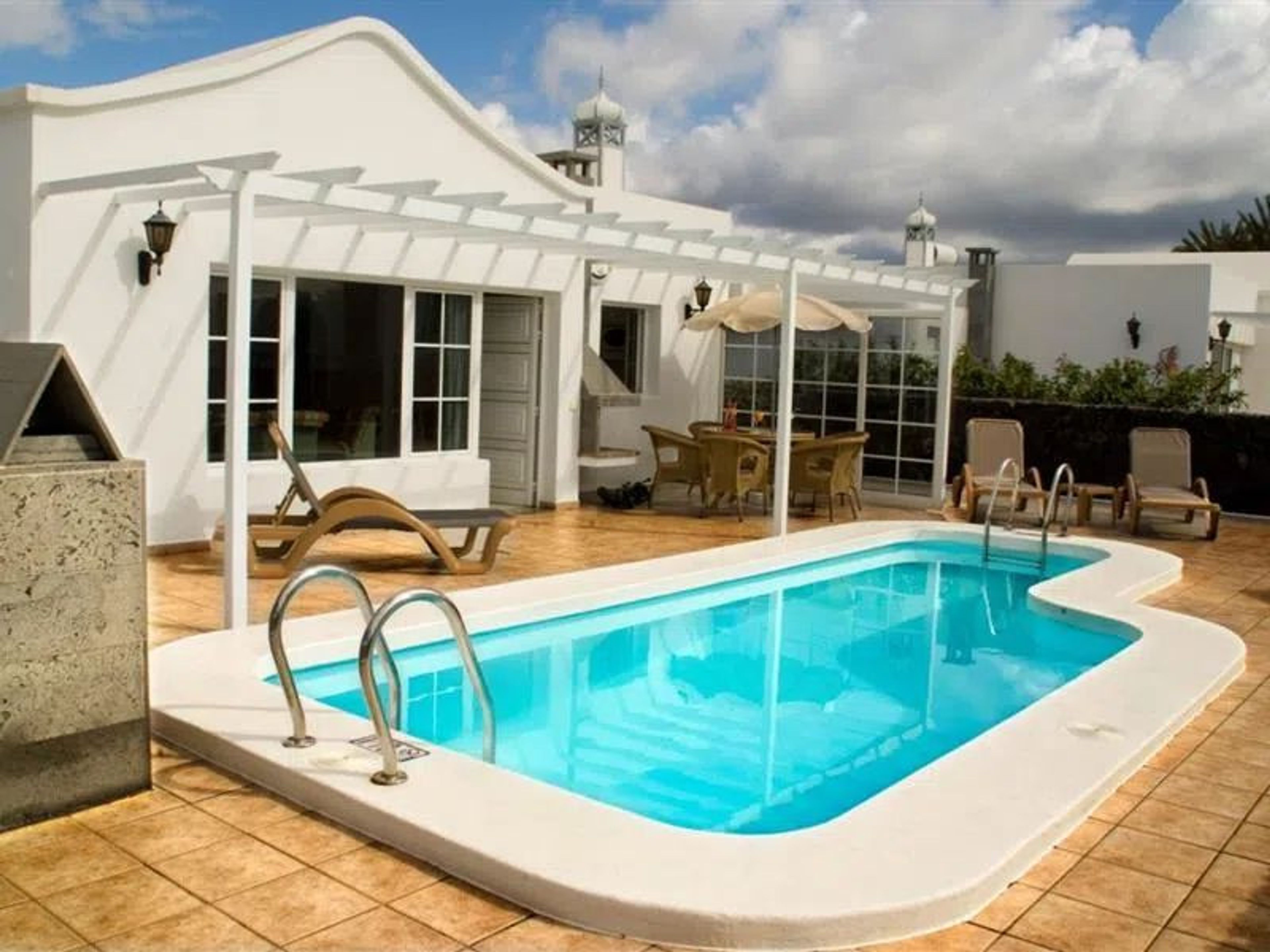 Hyde Park Lane Villas