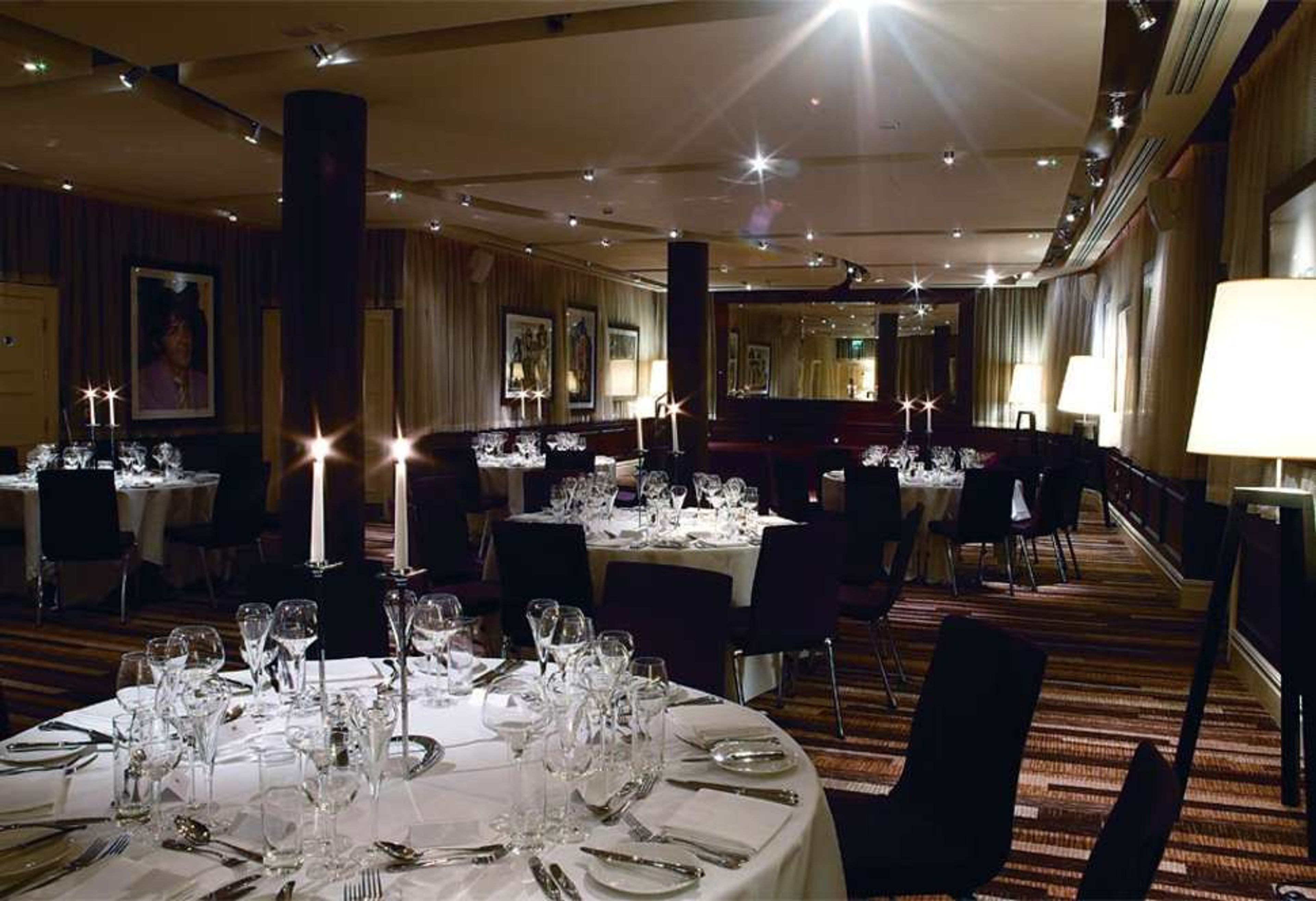 Hard Days Night foto 2