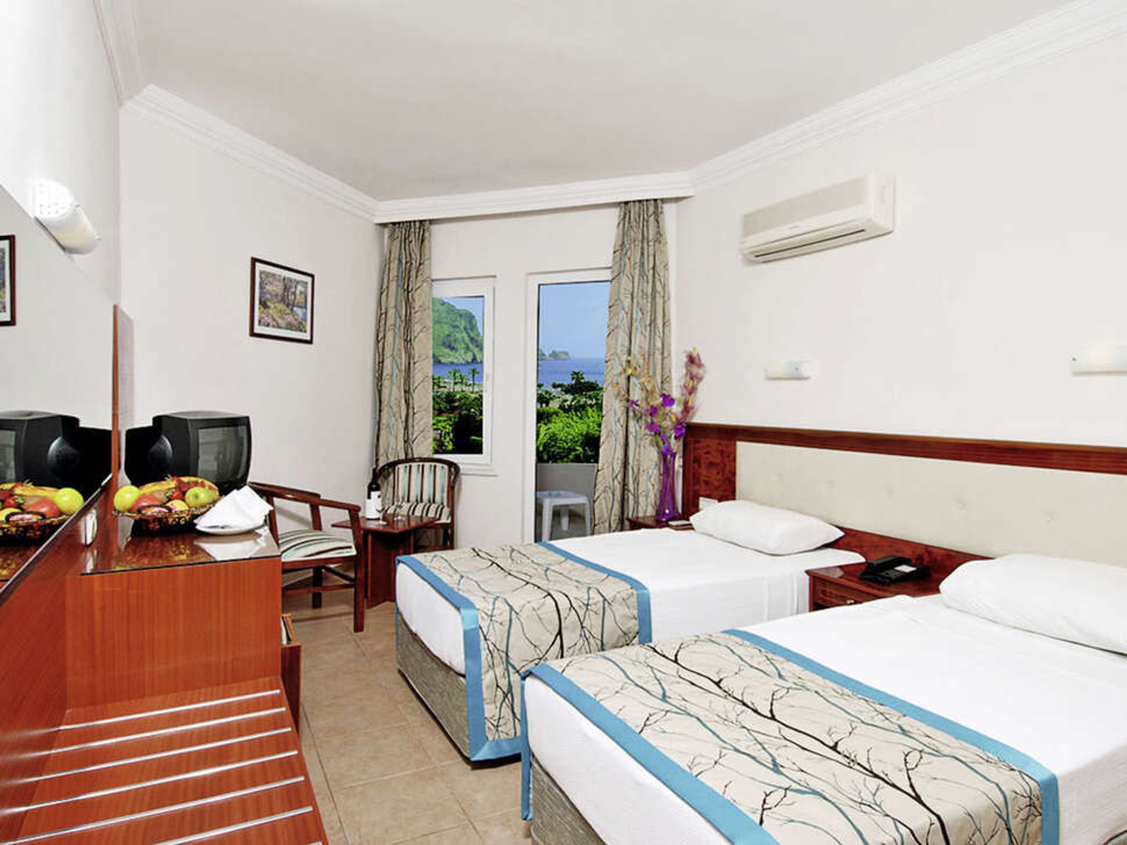 Hatipoglu Beach foto 3