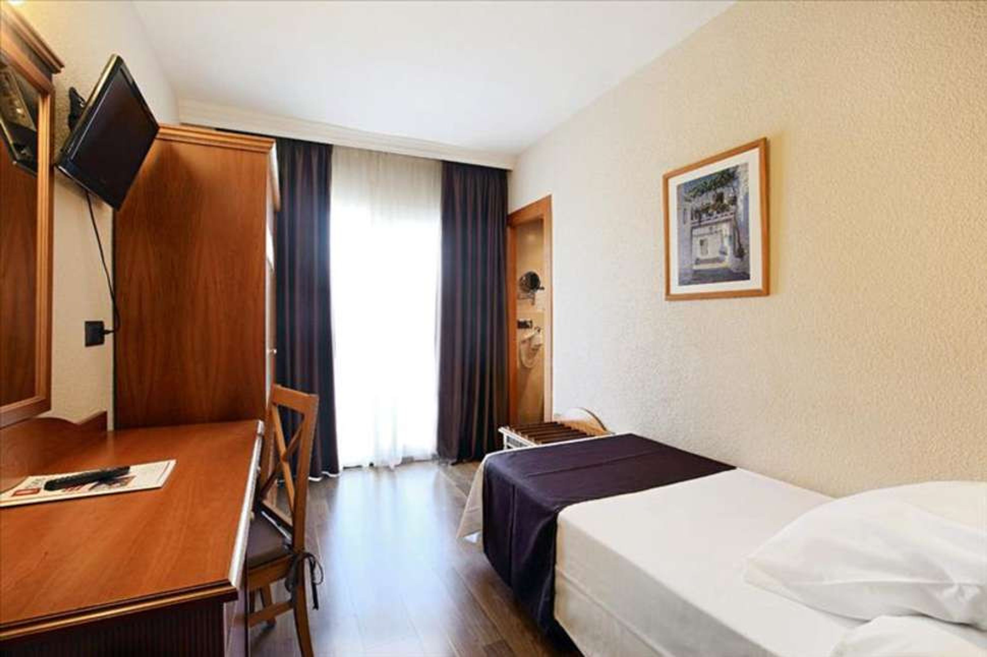 Helios Benidorm foto 3