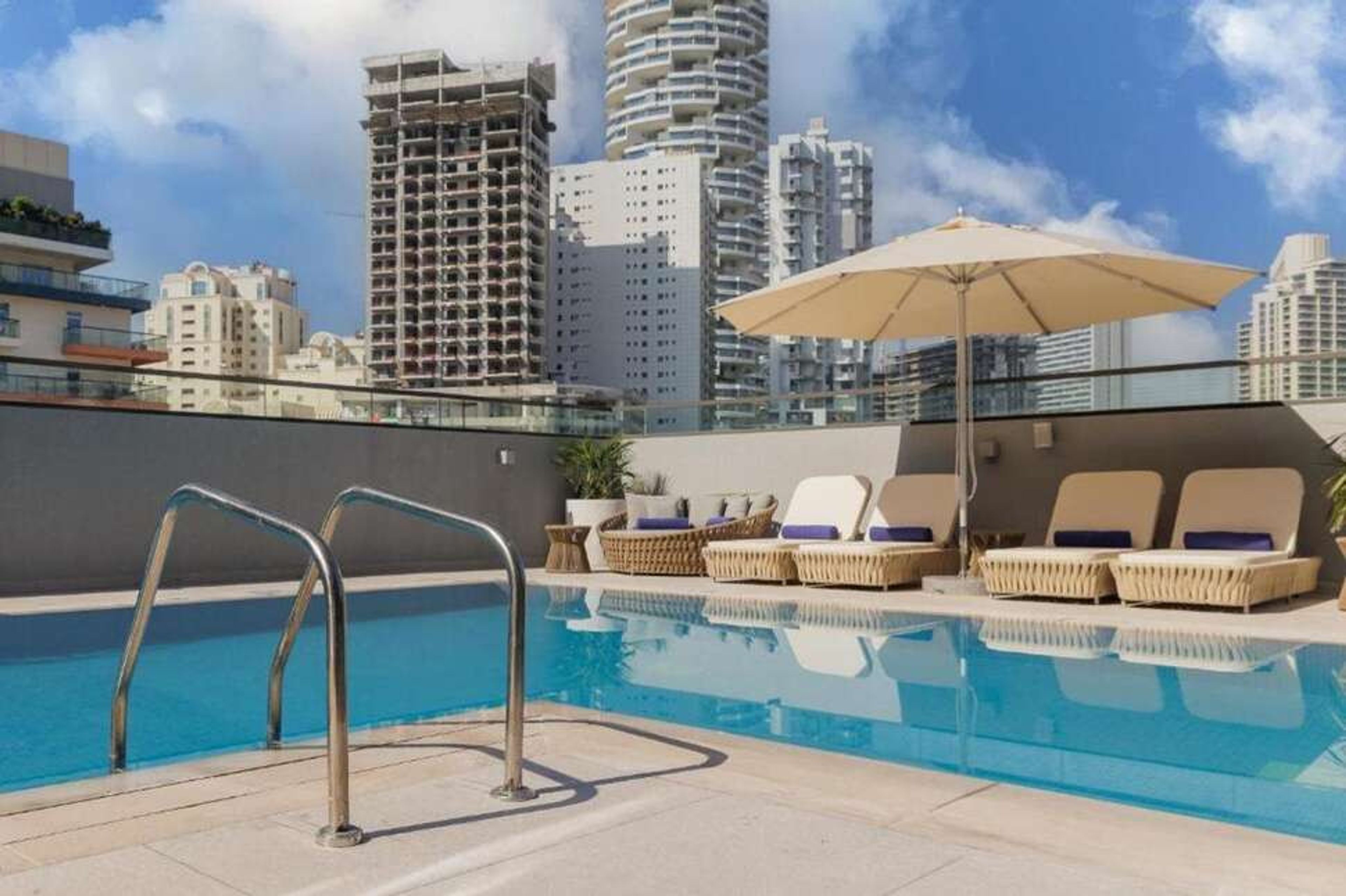 Holiday Inn Dubai Village Circle foto 1